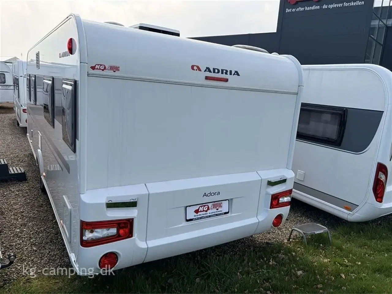 Billede 2 - 2020 - Adria Adora 613 UT Fritstående dobbeltseng, Sunshine Plus, Mover, Klima anlæg.