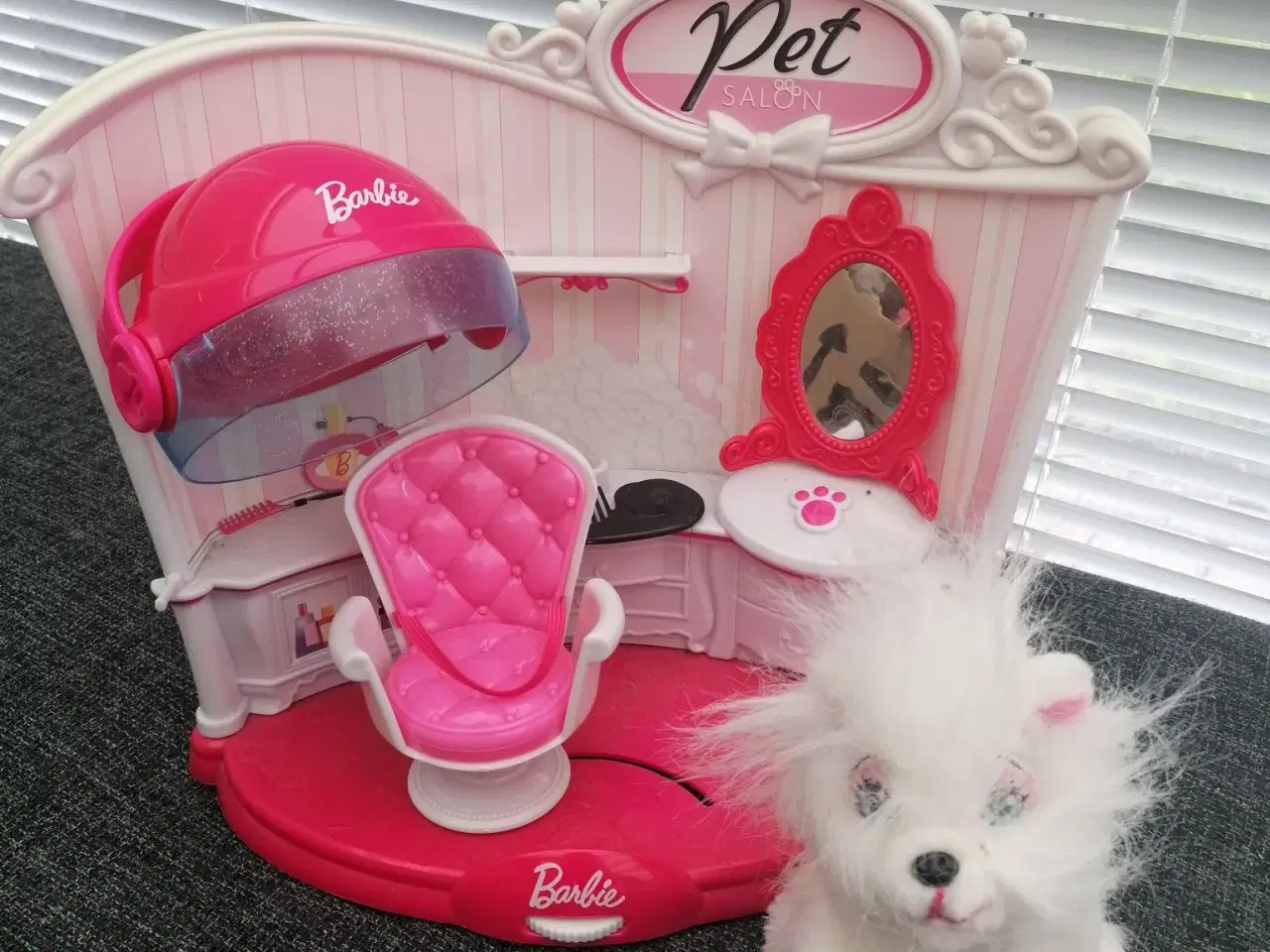 Billede 1 - Barbie Pet salon