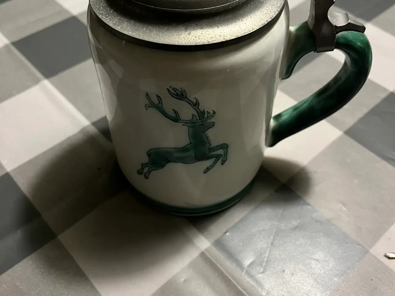 Billede 1 - Gammel krus med låg