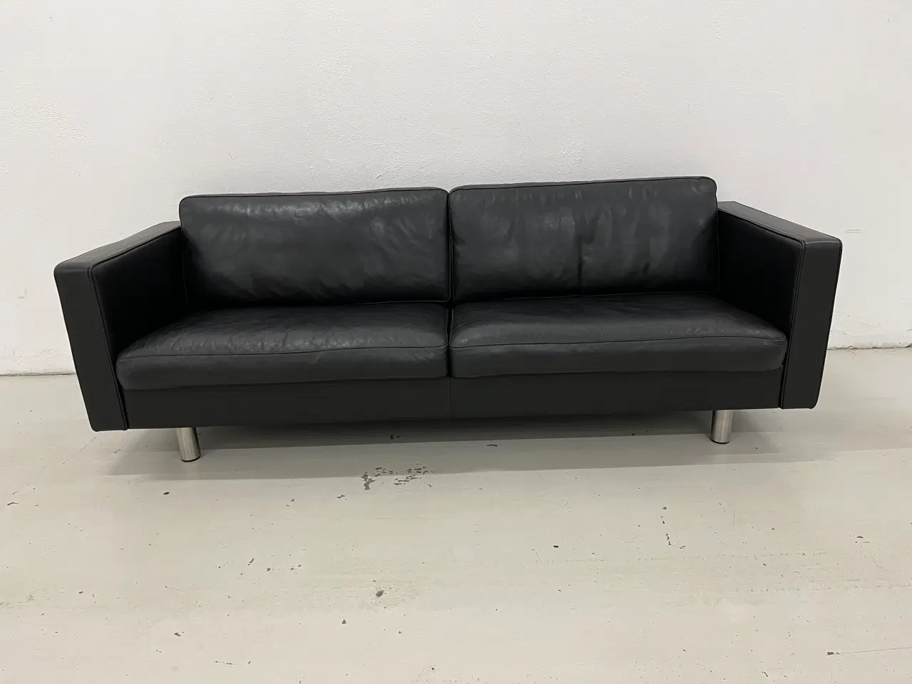 Billede 1 - Mogens Hansen MH321 3 Pers.Sofa i sort semianilin.