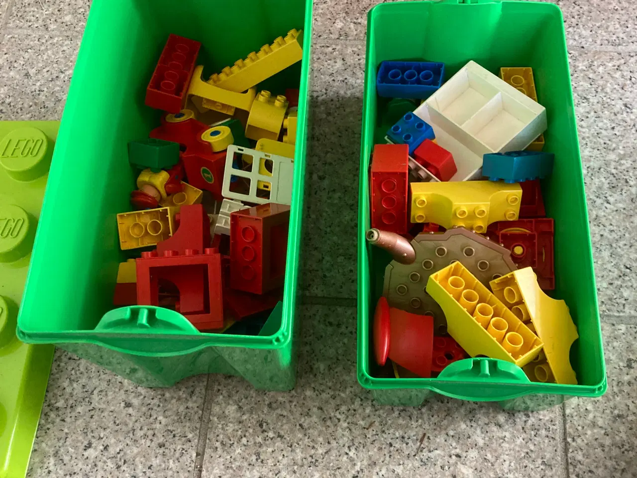 Billede 3 - 2 LEGO kasser inkl. LEGO Duploklodser