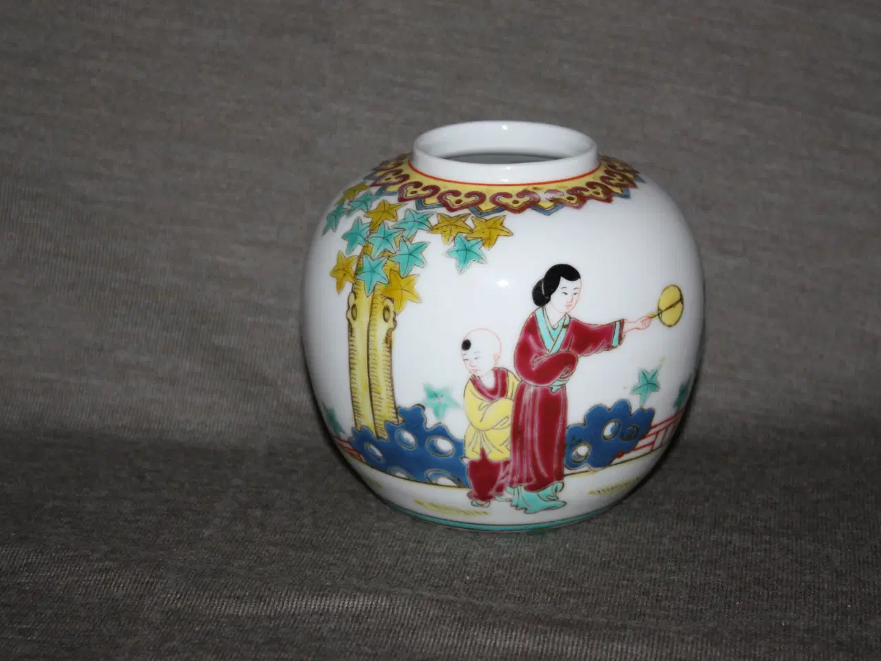 Billede 5 - Kinesisk vase højde højde 10 cm