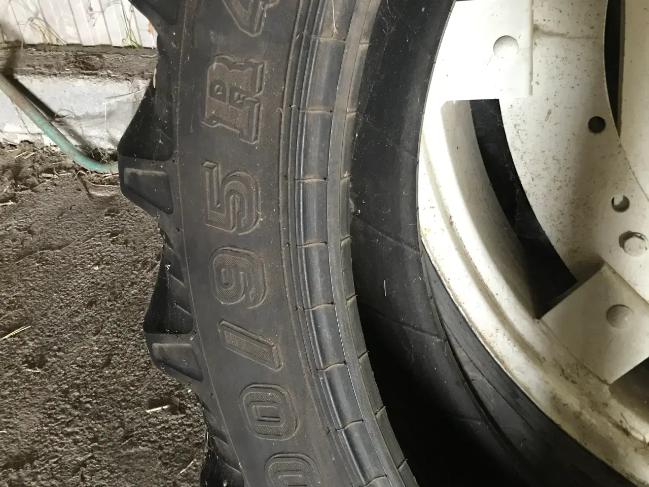 Billede 1 - 300/95R46 sprøjte dæk