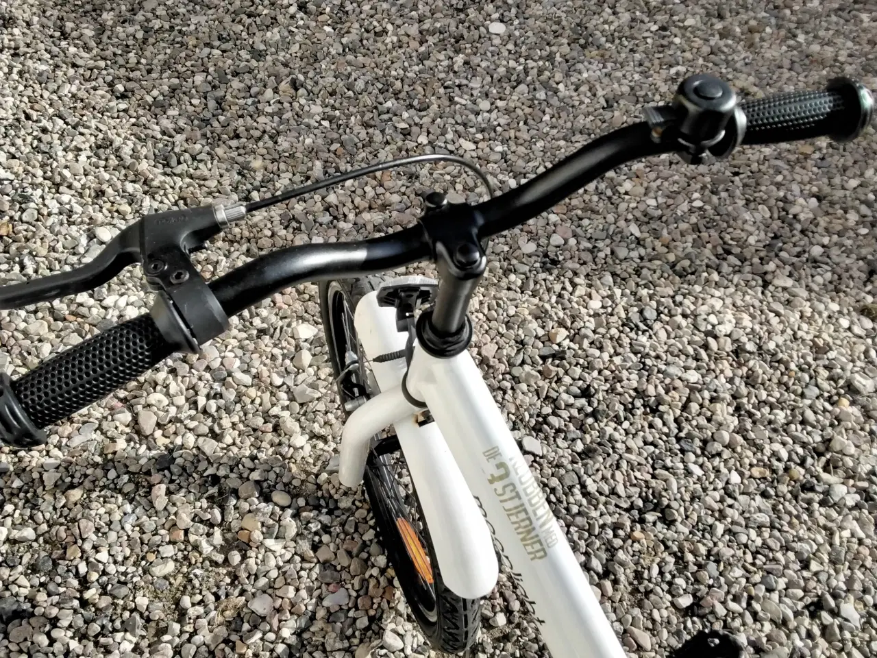 Billede 6 - Drengecykel 20" 1 gear, i pæn stand, hvid med FCK