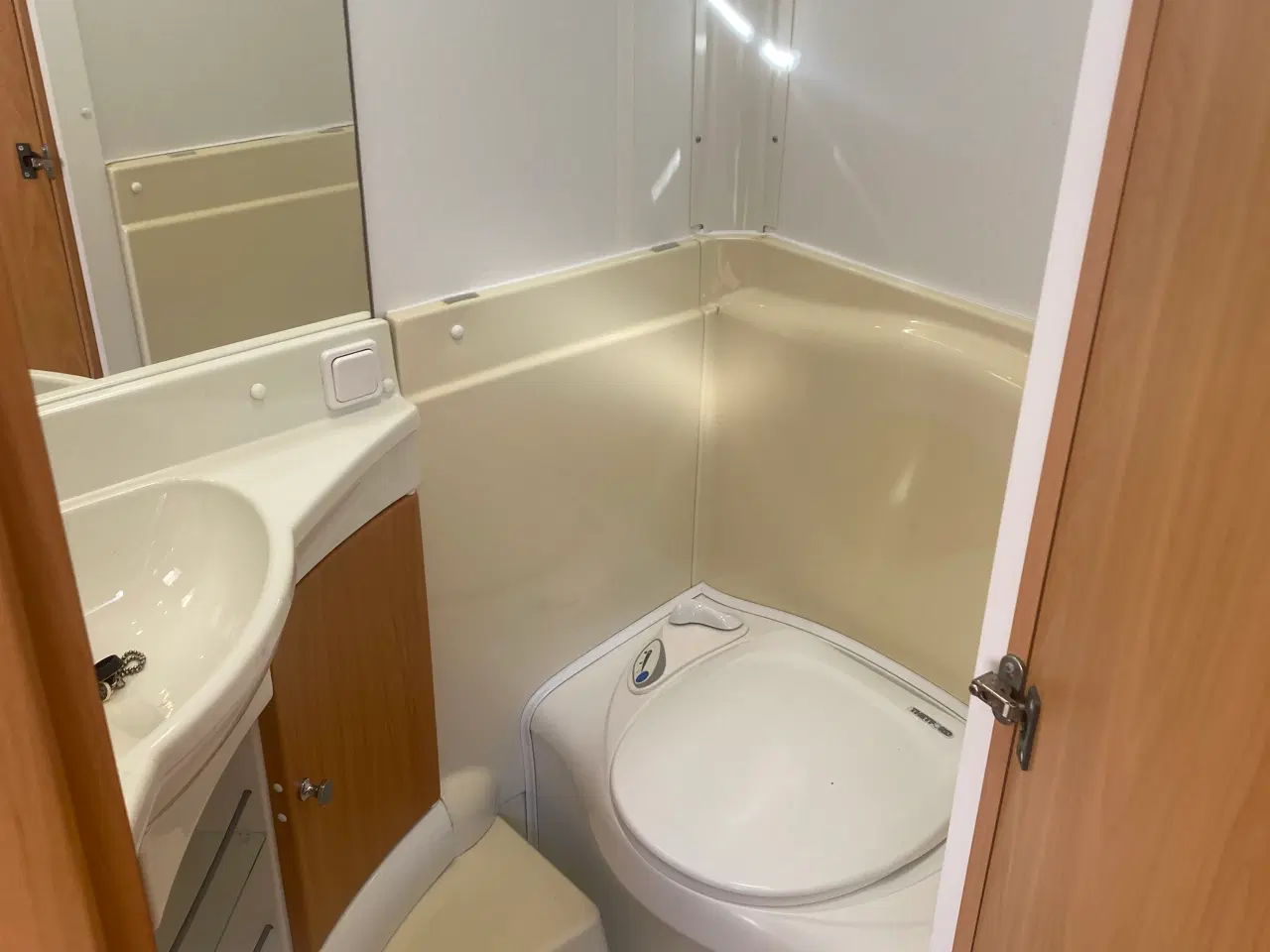 Billede 12 - Fin campingvogn Caratt 430
