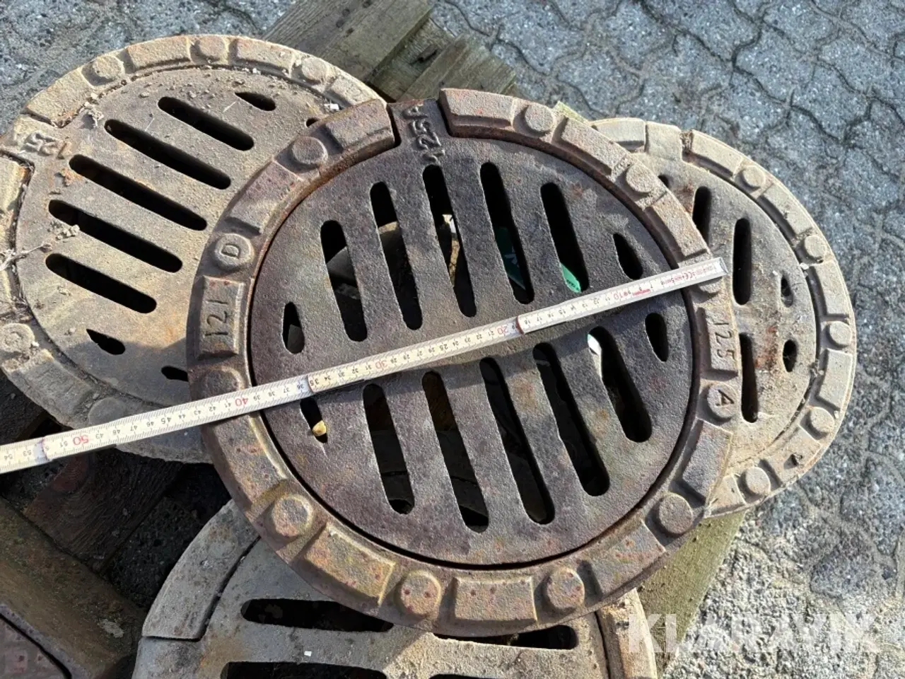 Billede 6 - Brønddækseler 6 styk assorteret