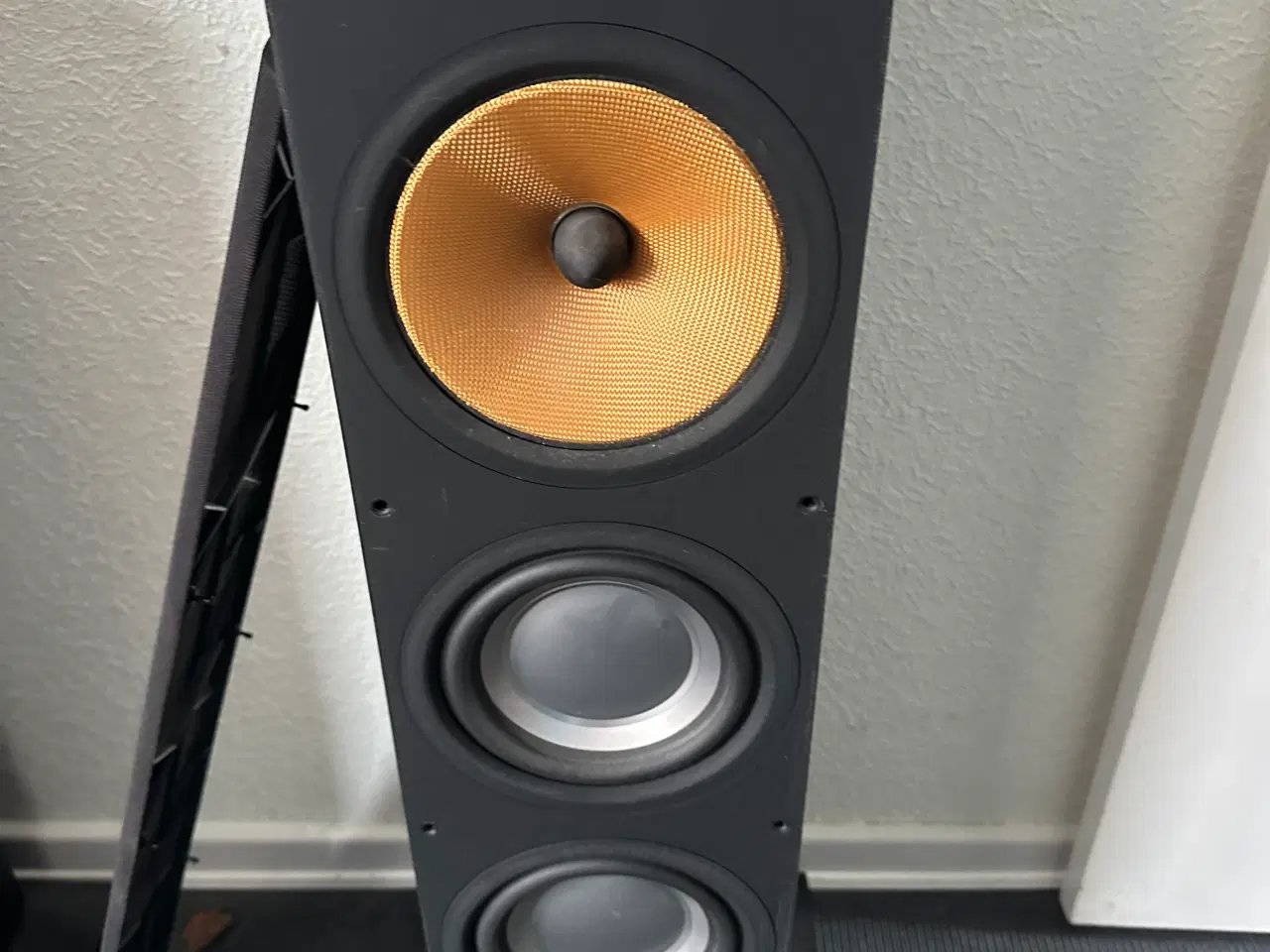 Billede 6 - B&w 683 har de originale papkasser til dem