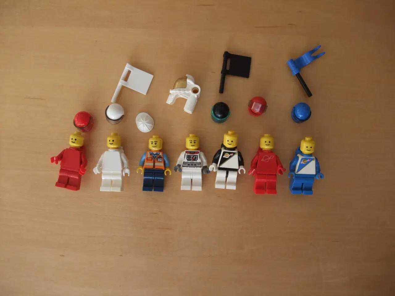Billede 4 - Lego Space Figurer