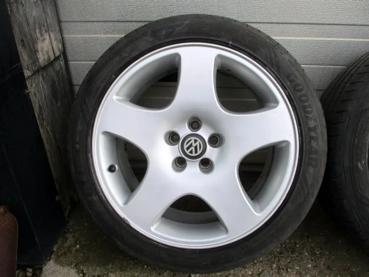 Billede 2 - 17" VW 5X112 ET35 225/45/17" sommerdæk