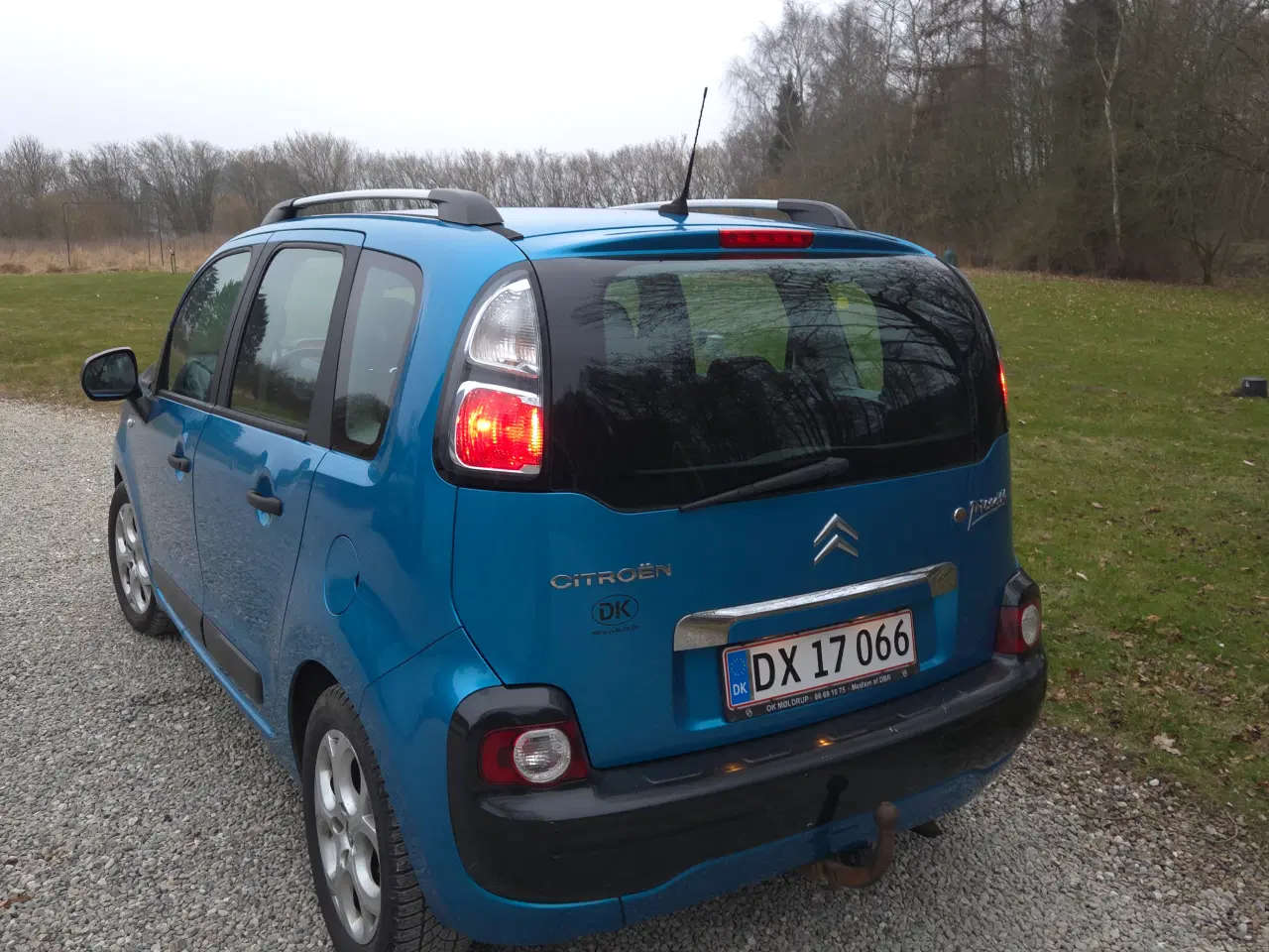 Billede 6 - Fin rummelig familiebil