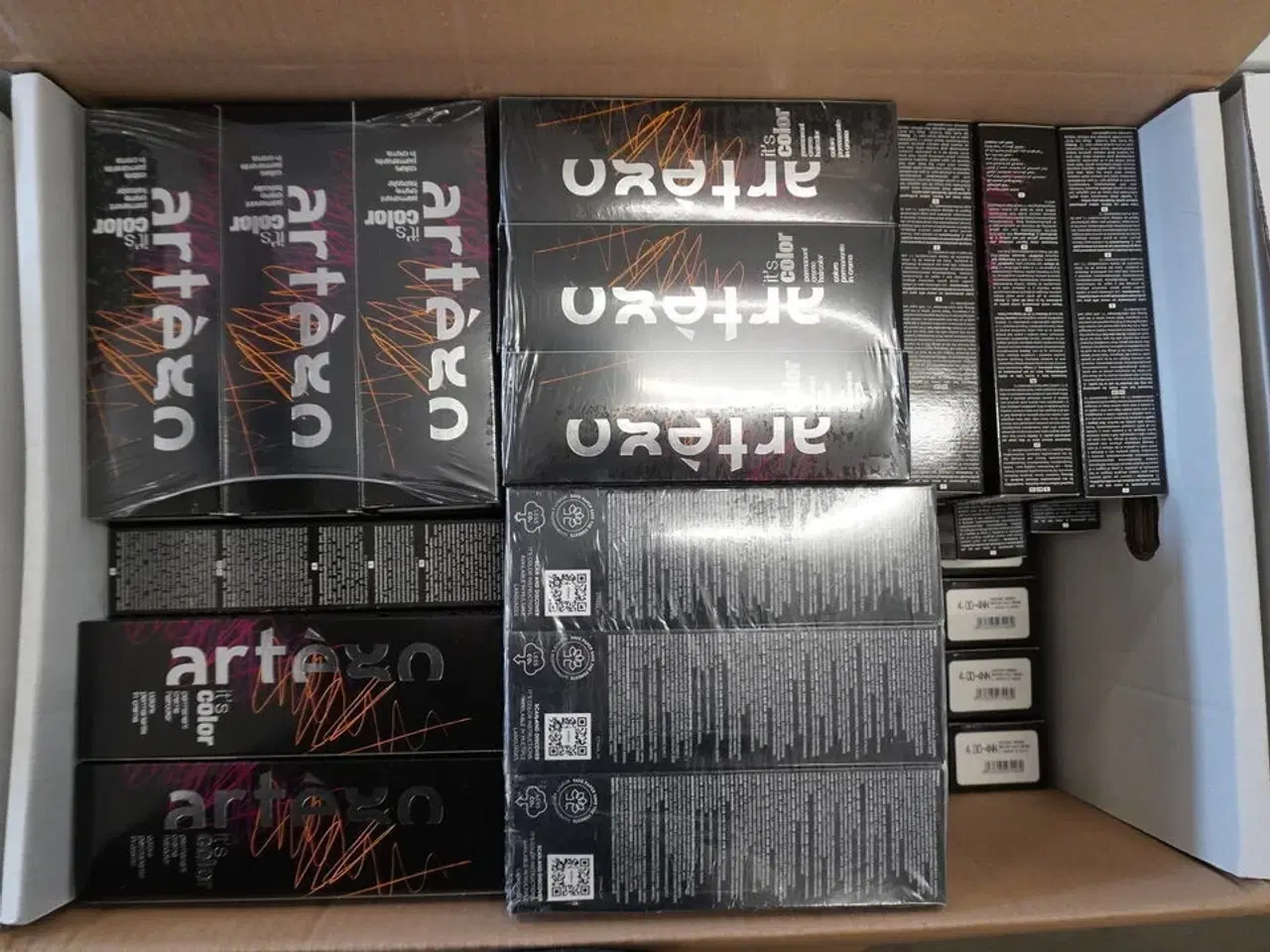 Billede 1 - Kasse med hårfarve, Artego "It's Color" 150ml