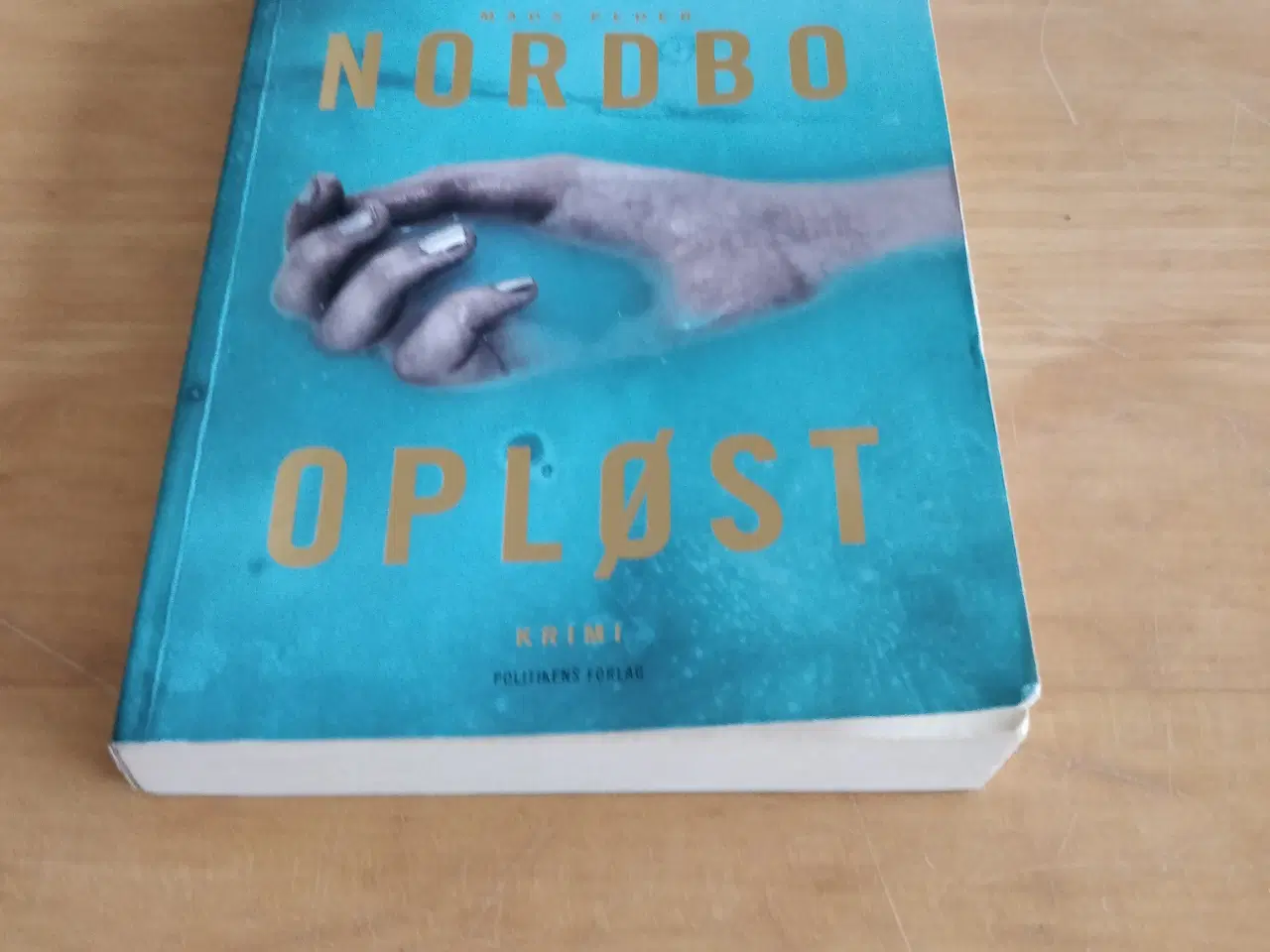 Billede 2 - Opløst, Sara Blædel