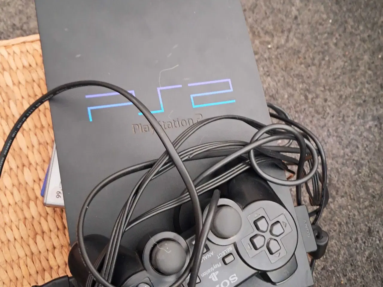 Billede 1 - Sælger playstation 2 med spil