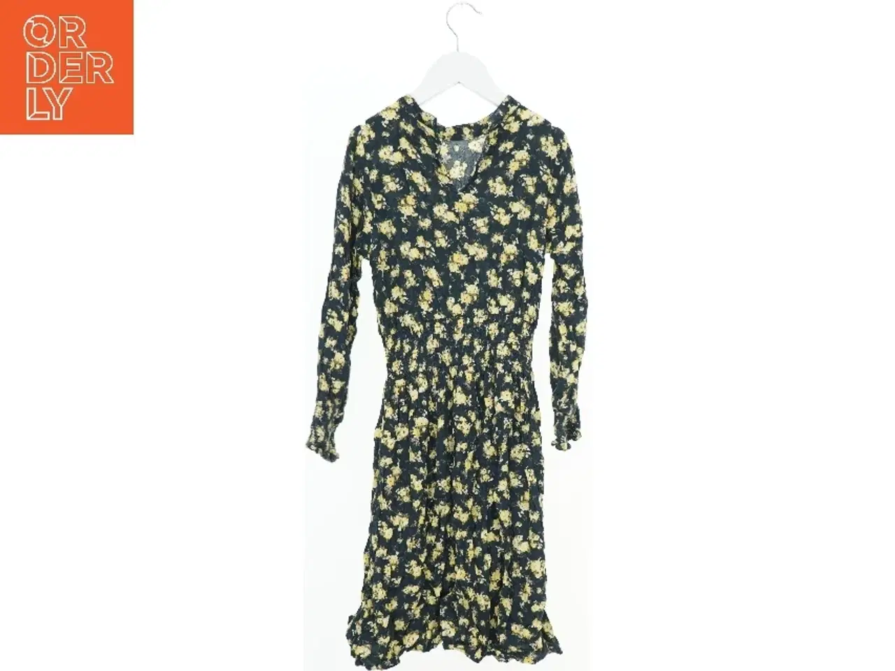 Billede 2 - Langærmet blomsterkjole fra Name It (str. 134)
