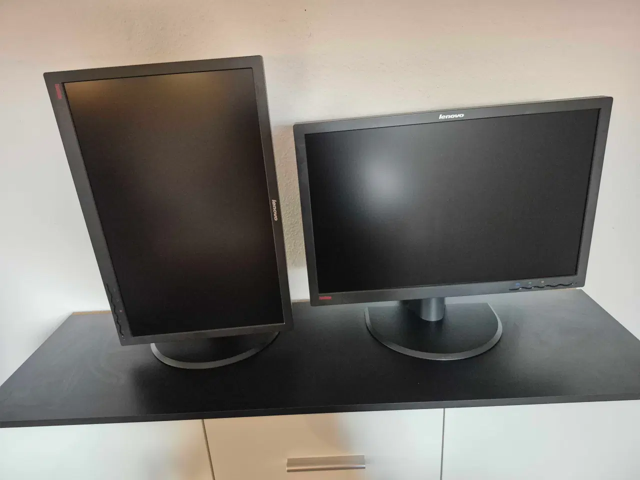 Billede 4 - To ens Lenovo ThinkVision monitors