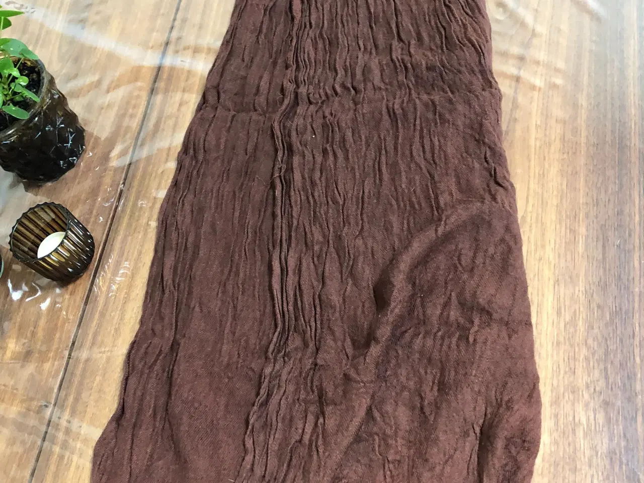 Billede 1 - Brunt tørklæde