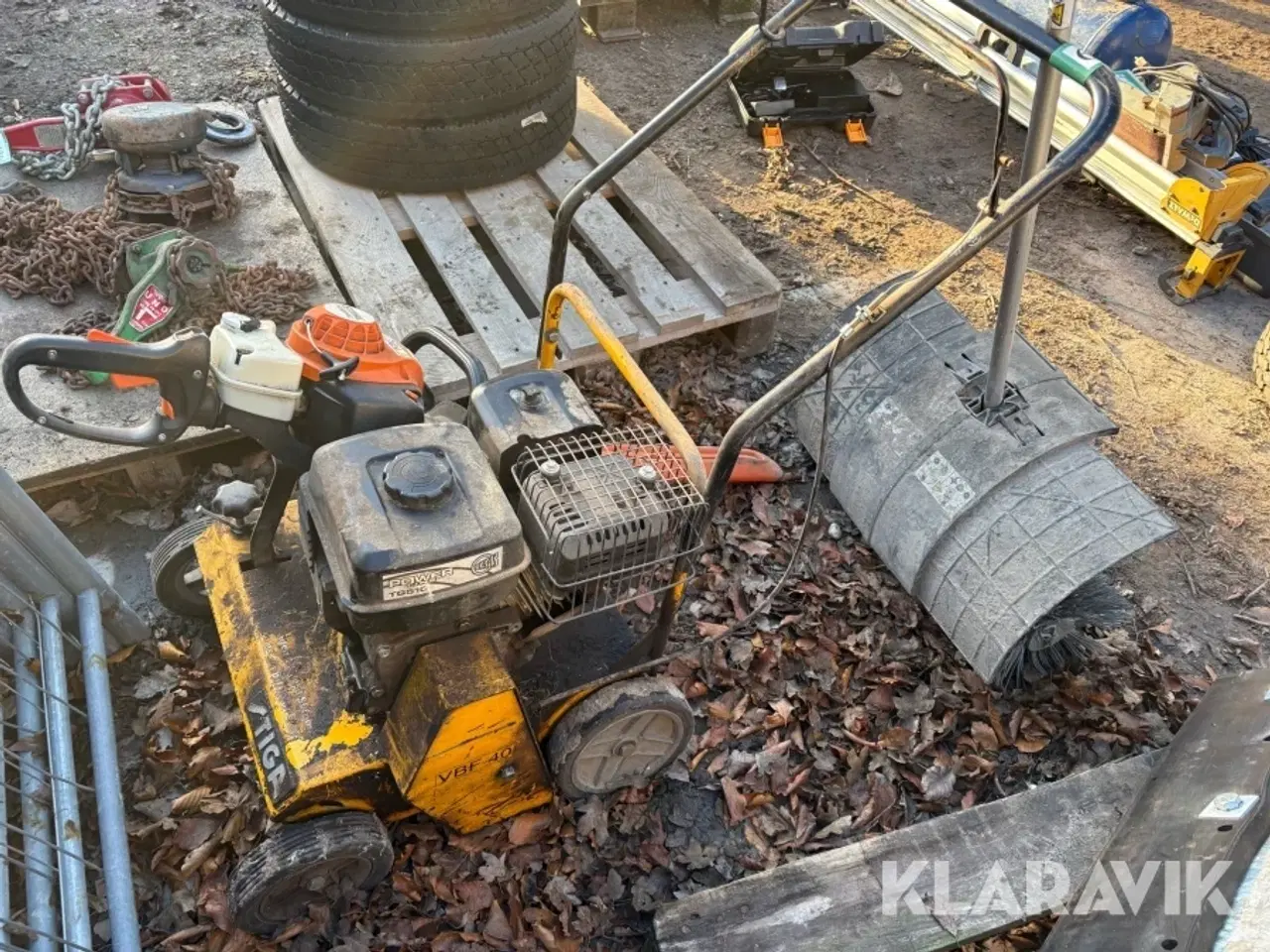 Billede 3 - Vertikalskærer, hækkeklipper og kost Stiga/Stihl VBF-40 og HS 82 RC