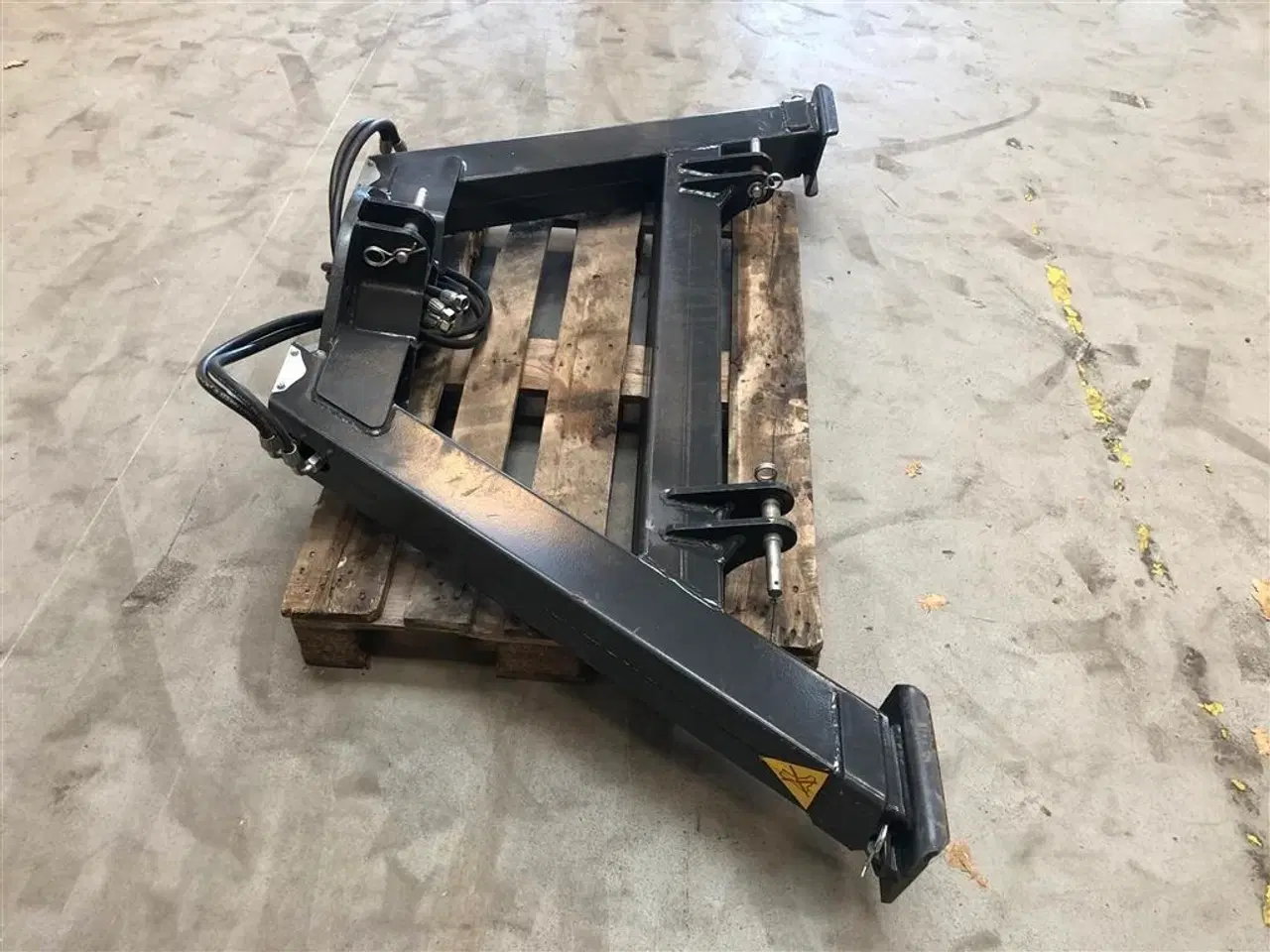 Billede 3 - - - - KRAN STATIV MED HYDRAULISKE STØTTEBEN