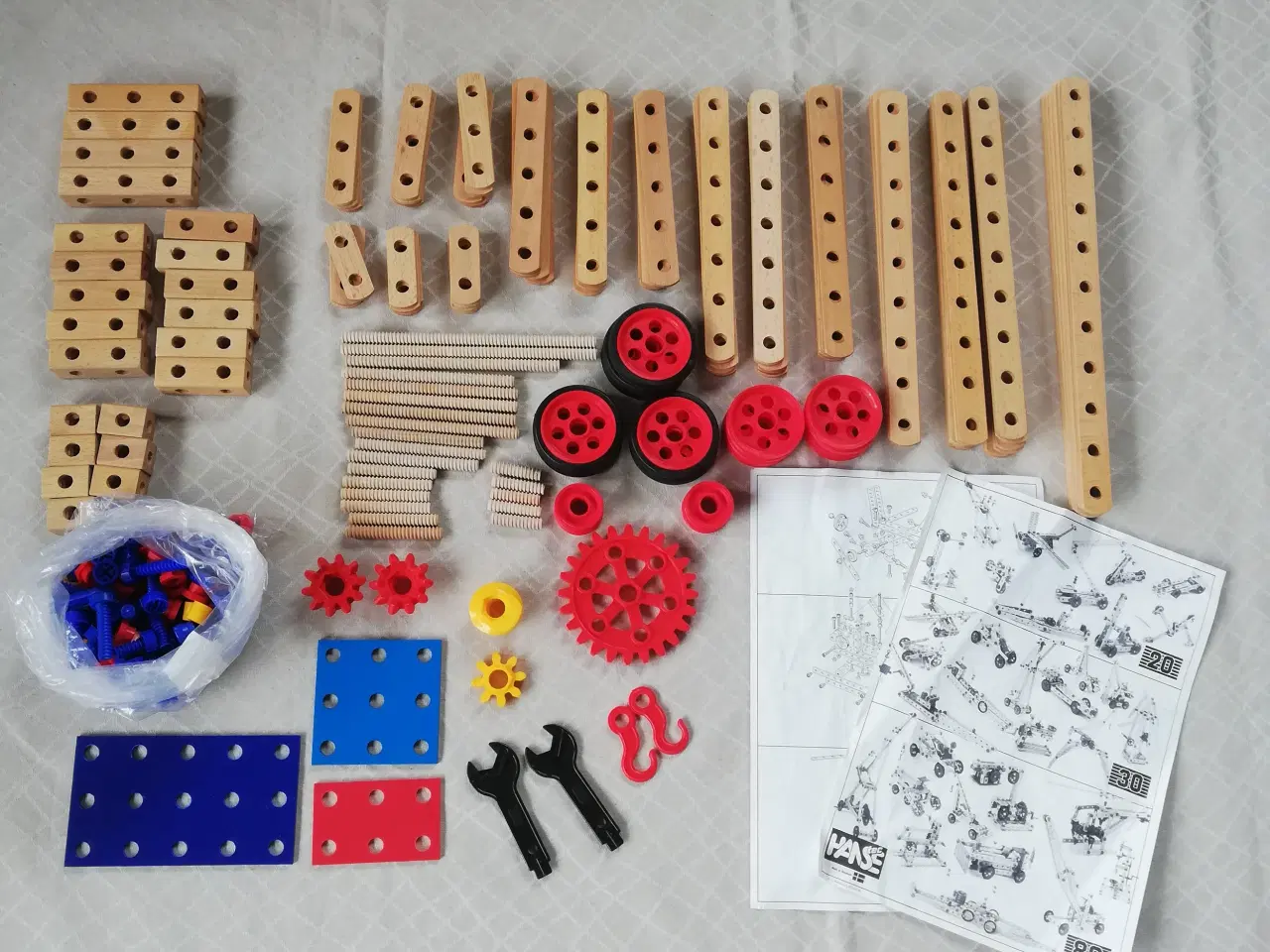 Billede 1 - Hanse tec trælegetøj 250 dele