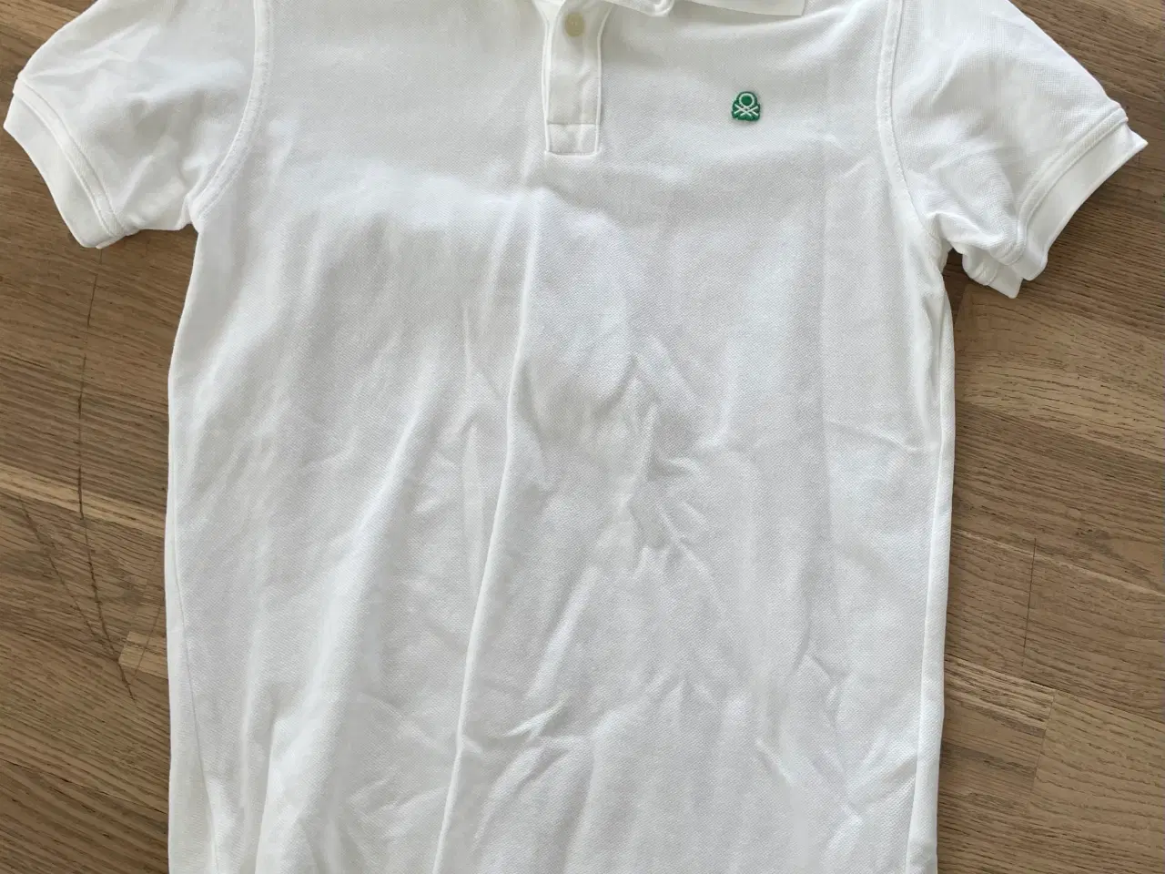 Billede 1 - Polo T-shirt fra Benetton str. 11-12år.