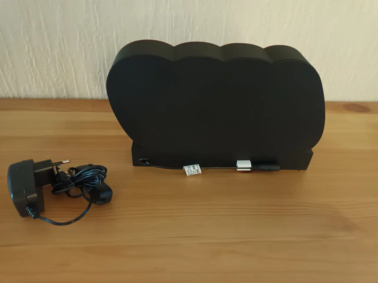 Billede 3 - Sjov LED Lampe med Logo Sort / Hvid / Gul / Rød