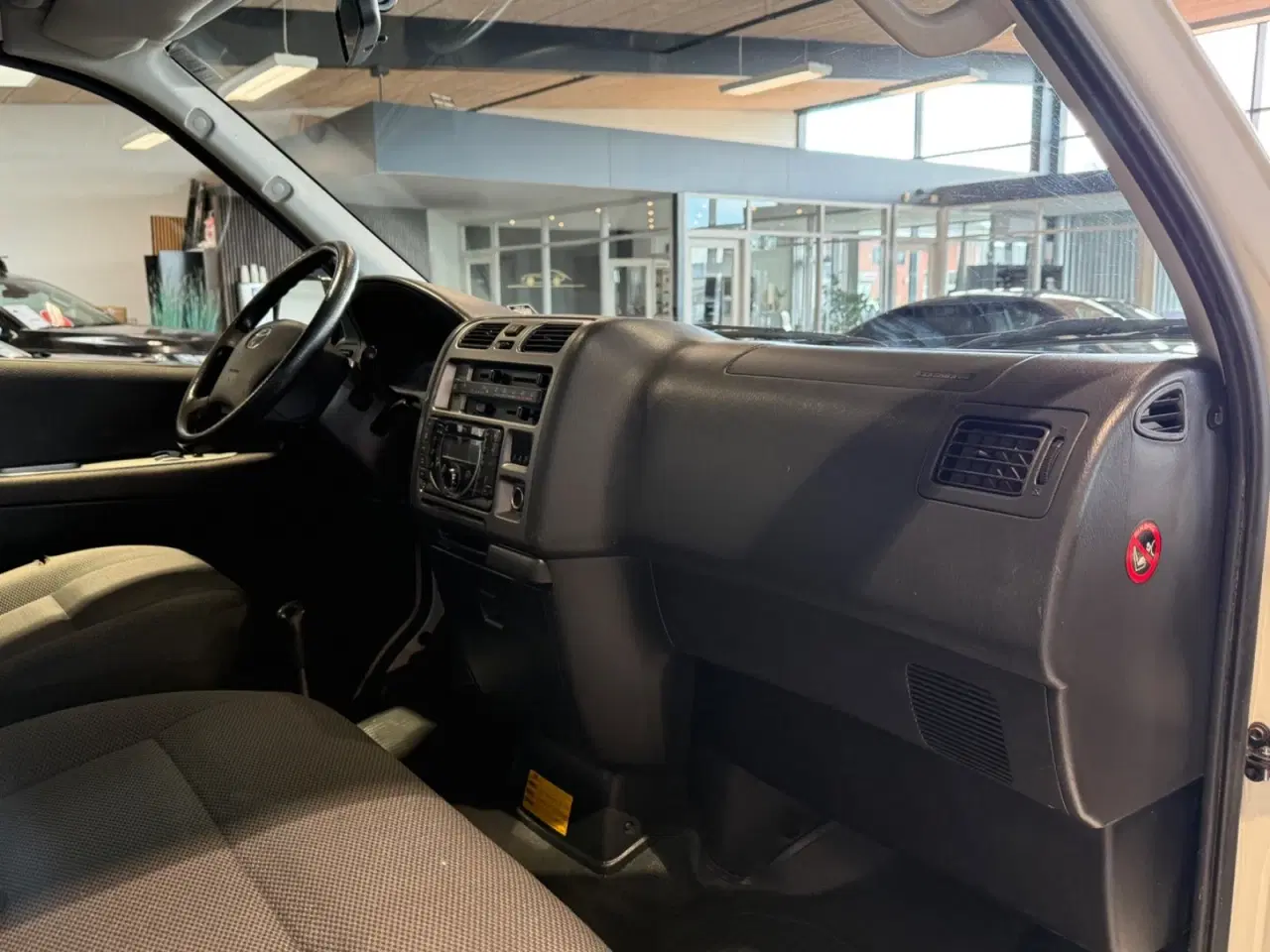 Billede 6 - Toyota HiAce 2,5 D-4D 117 Komfort lang