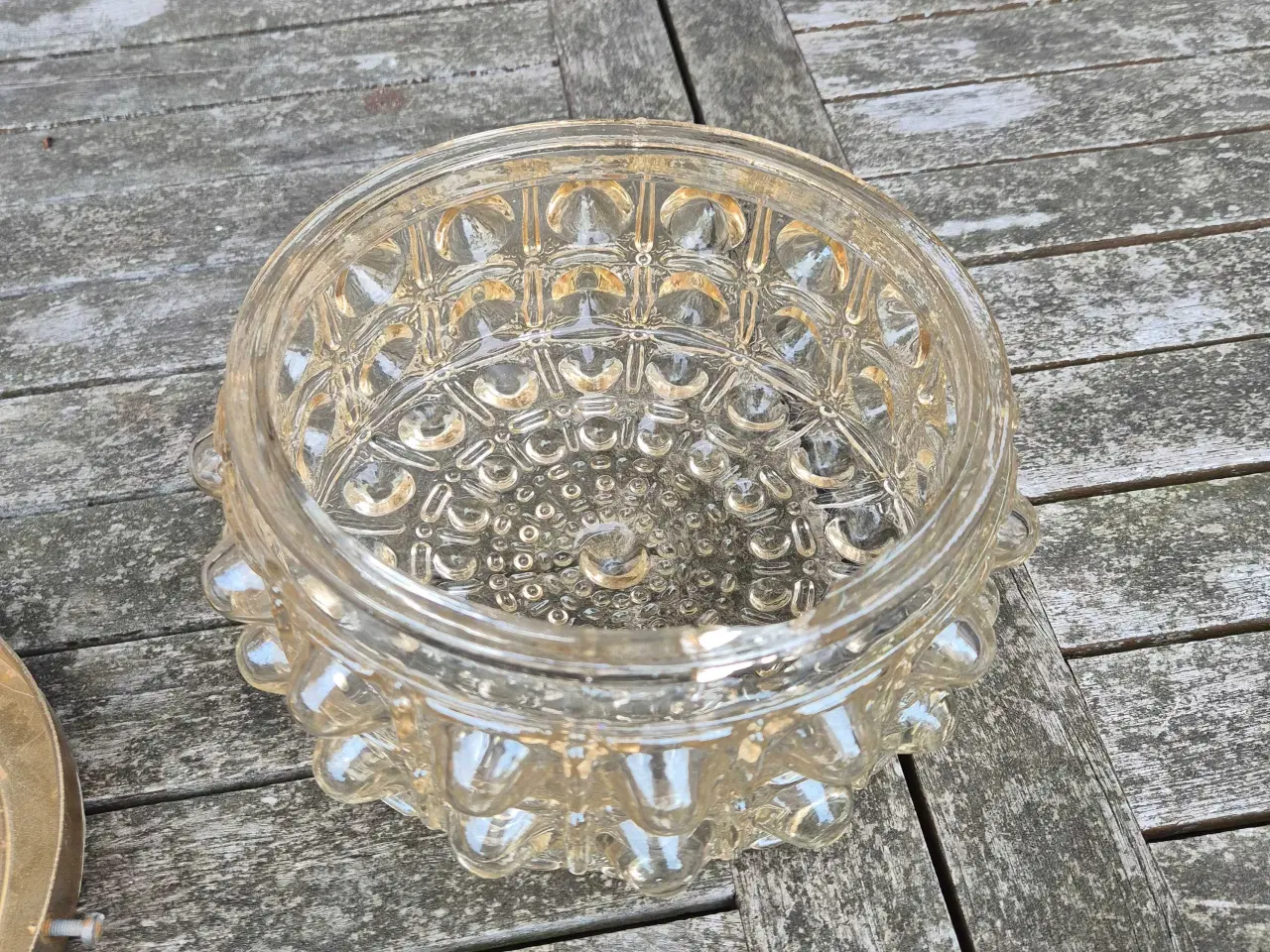 Billede 15 - Rund plafond med gylden glasskærm