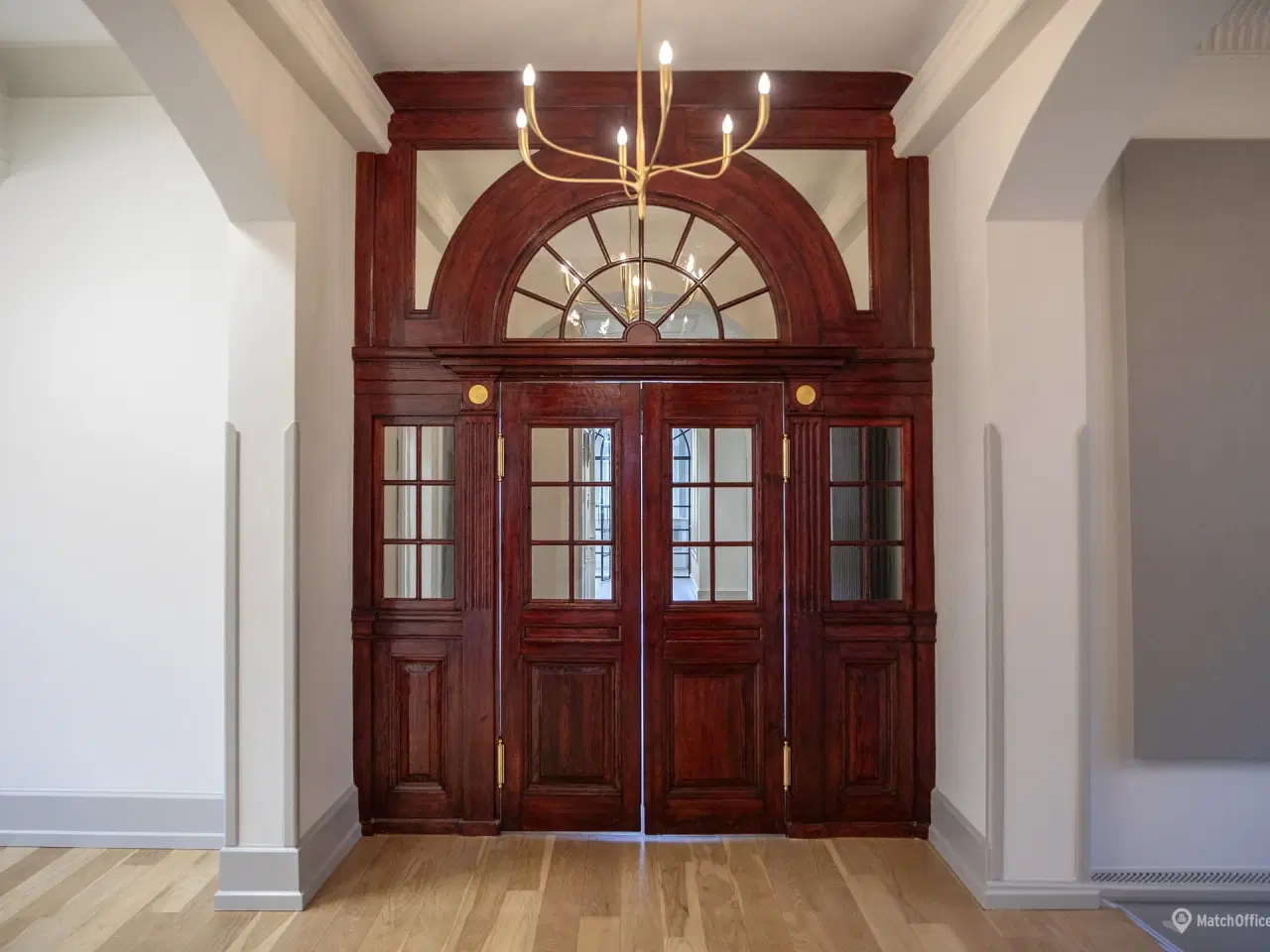 Billede 3 - Fantastisk gennemrenoveret kontor/showroom tæt på off. transport.