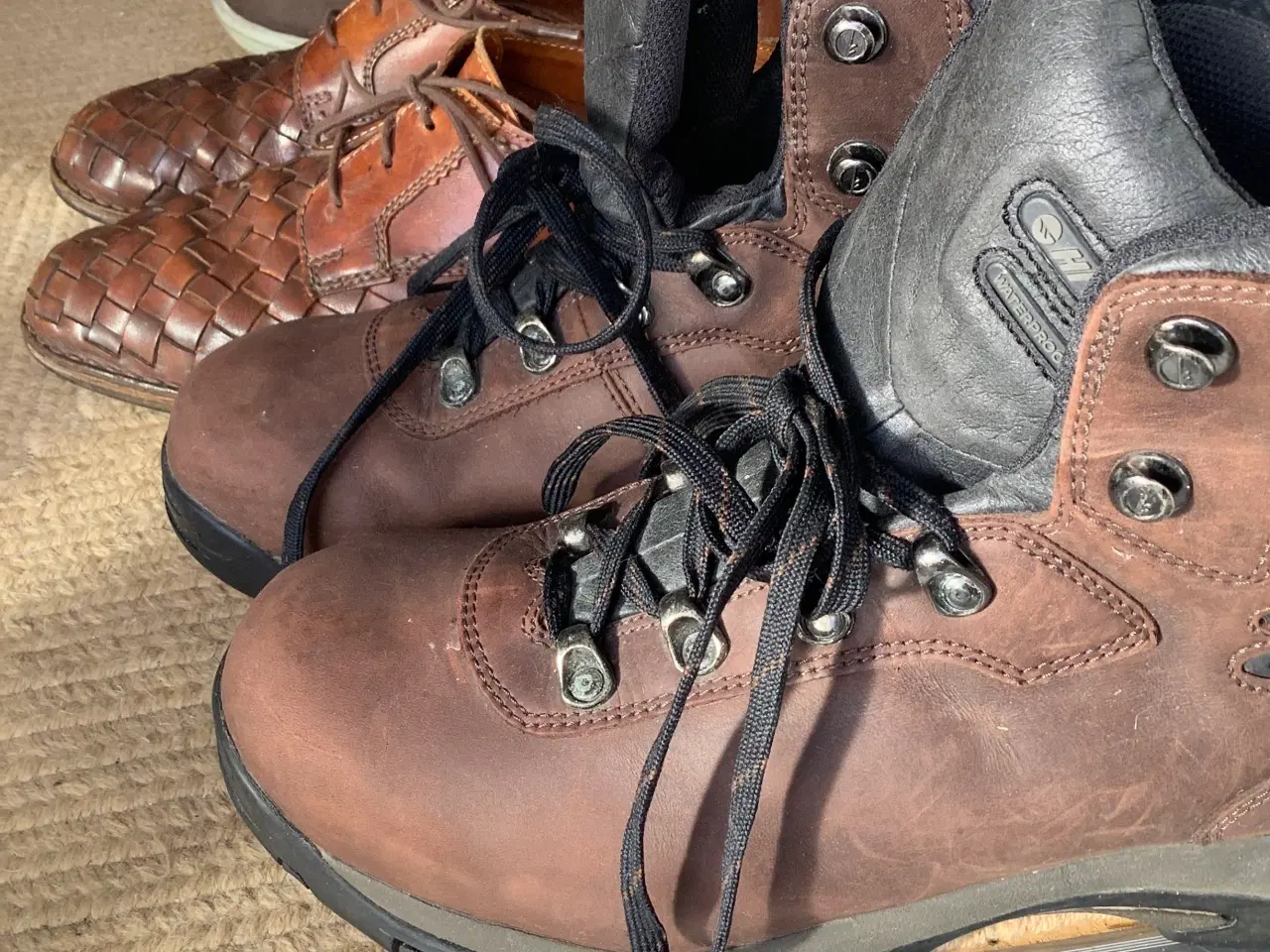 Billede 2 - 3 par kvalitets sko sælges samlet.