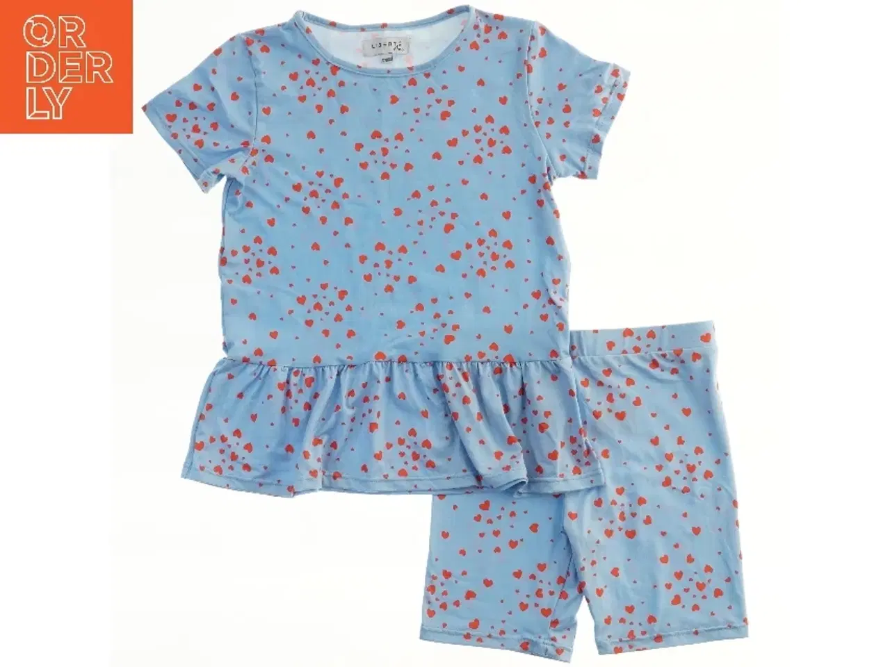 Billede 1 - Børnesæt med top og shorts fra LIBERTÉ Ami (str. 122)