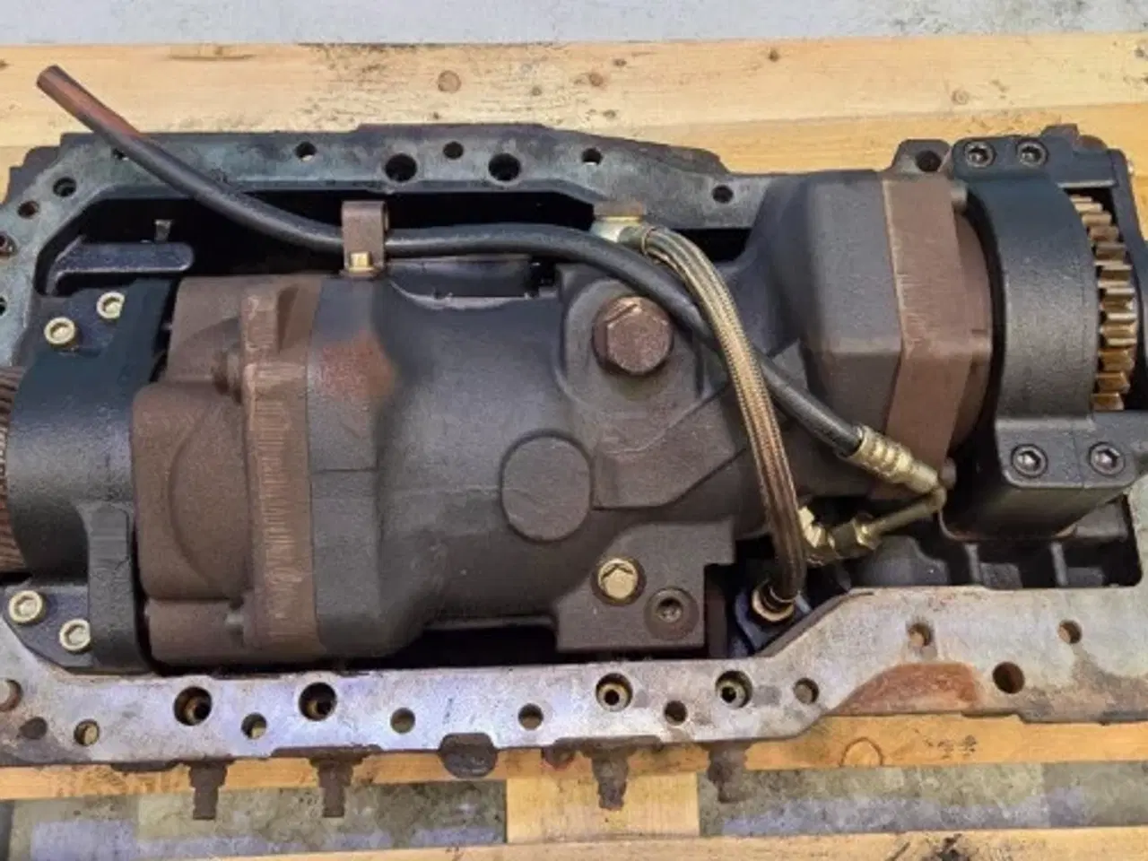 Billede 13 - New Holland T7.315 Hydrostatisk Pumpe 84536173