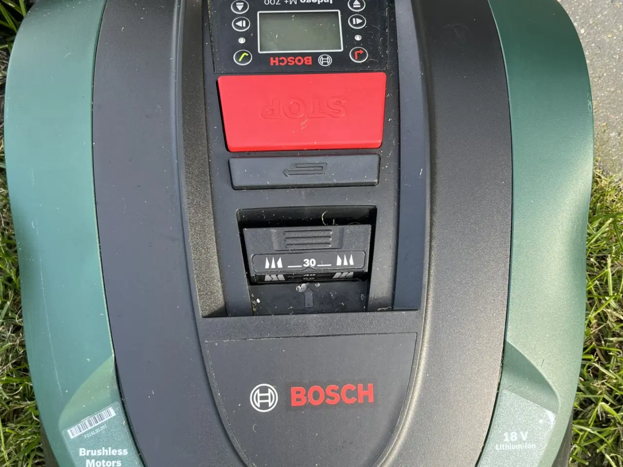 Billede 2 - Robotplæneklipper, Bosch indego M+ 700