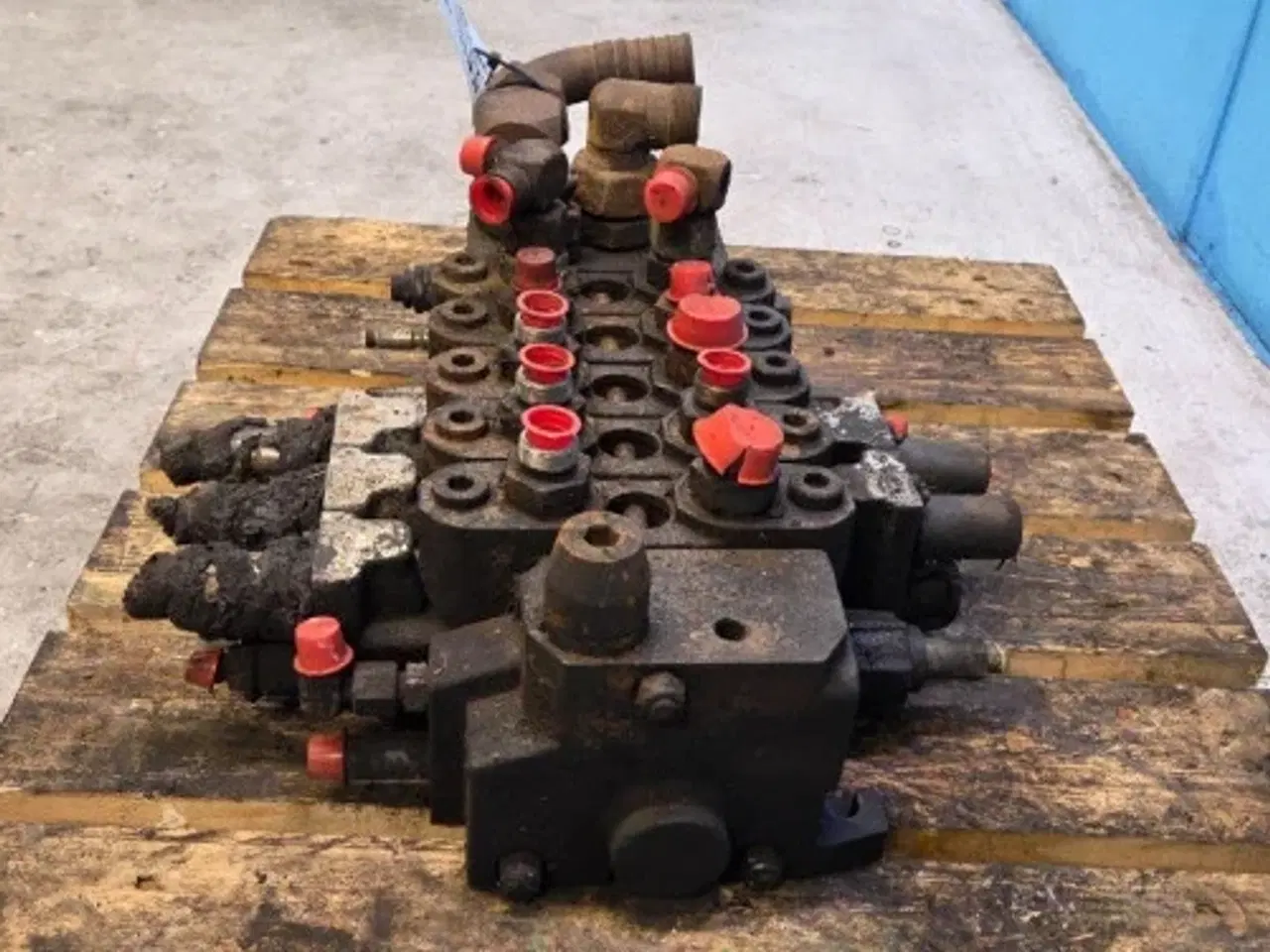 Billede 15 - Manitou 735-120  Hydraulikventil  286674