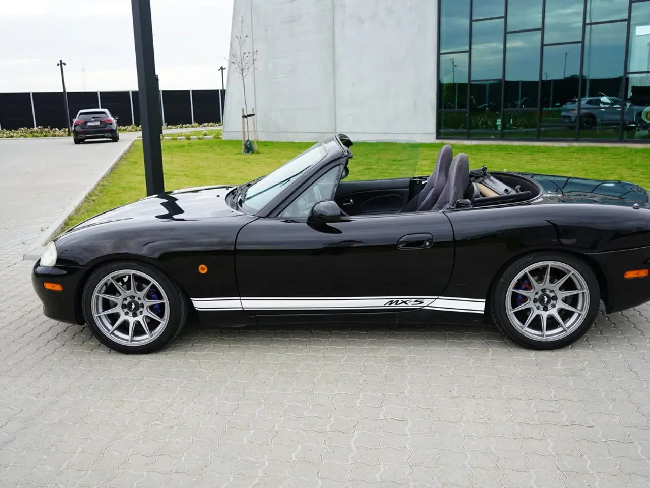 Billede 3 - MAZDA MX-5 1,6 CABRIOLET – på auktion 14. maj
