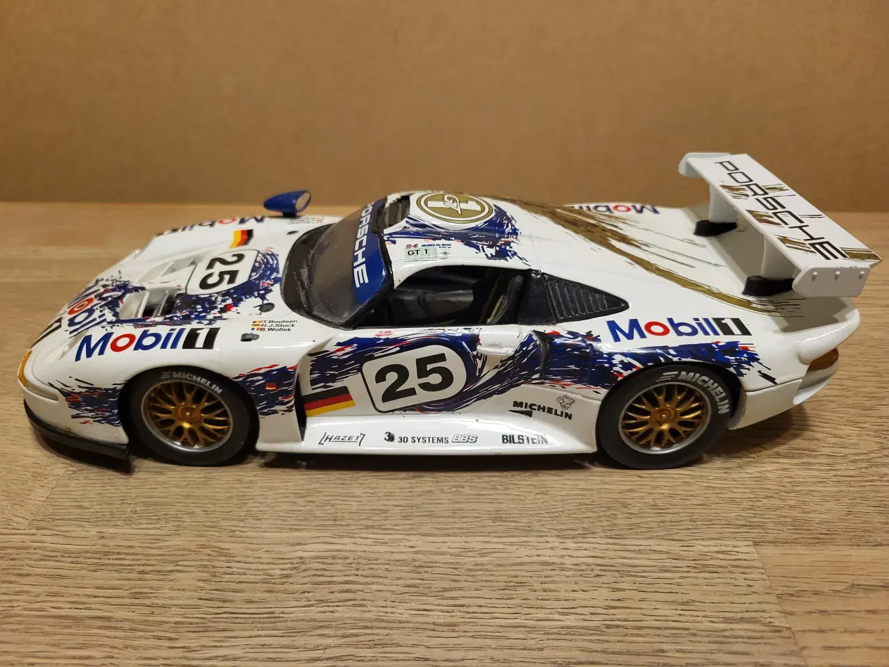 Billede 7 - Modelbil, Porsche 911 GT1 Le Mans 1996, skala 1/18