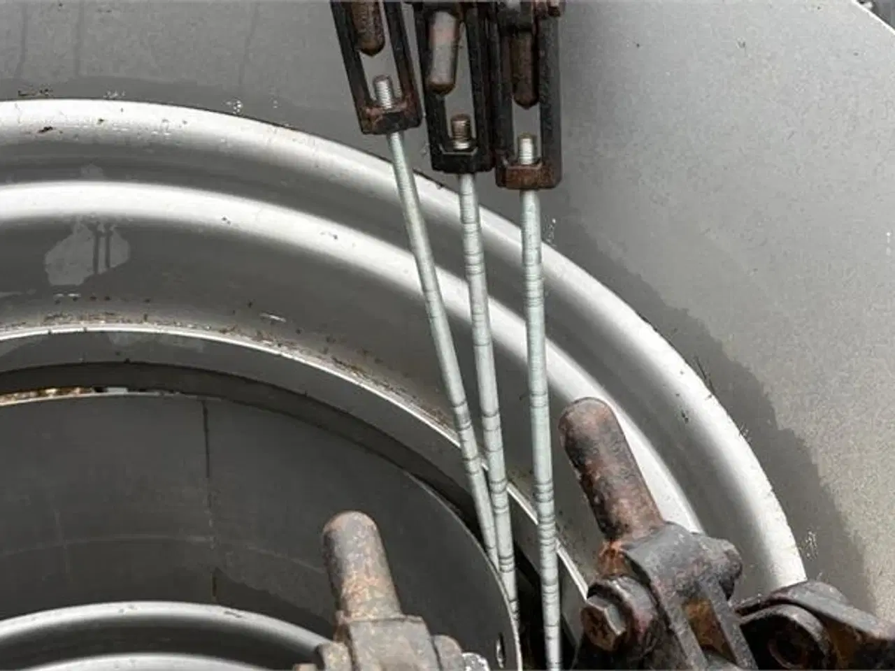 Billede 3 - Firestone 520/85R38 / 20.8R38 20.8-38 med 8 spænder