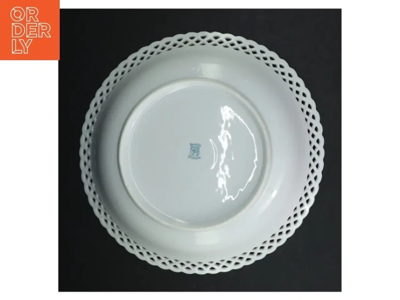 Billede 3 - Porcelænsfad med frugtmotiv og gennembrudt kant   fra Bavaria (str. Ø. 25 cm)