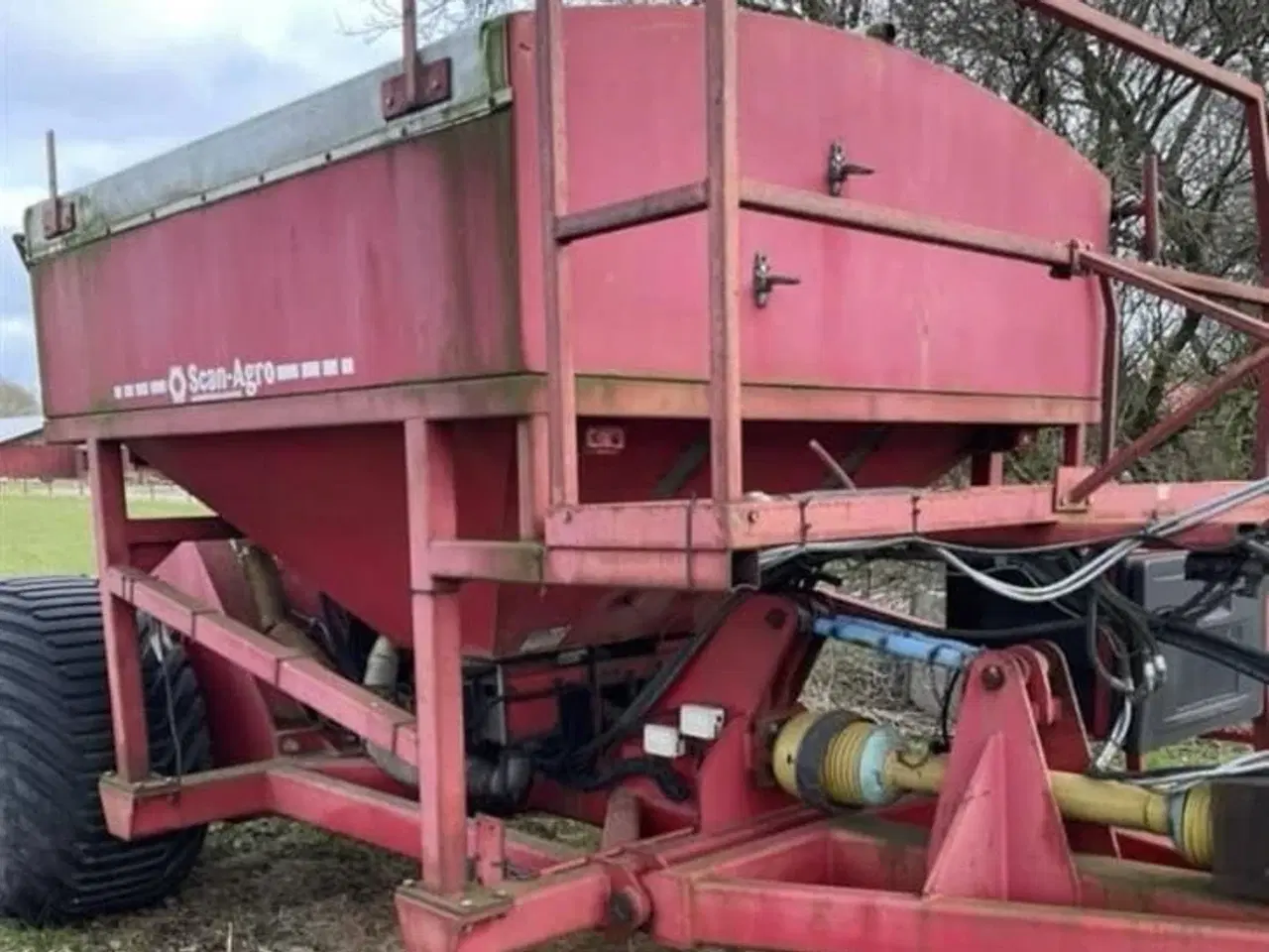 Billede 1 - Scan-Agro Vogn til fast gødning med lift