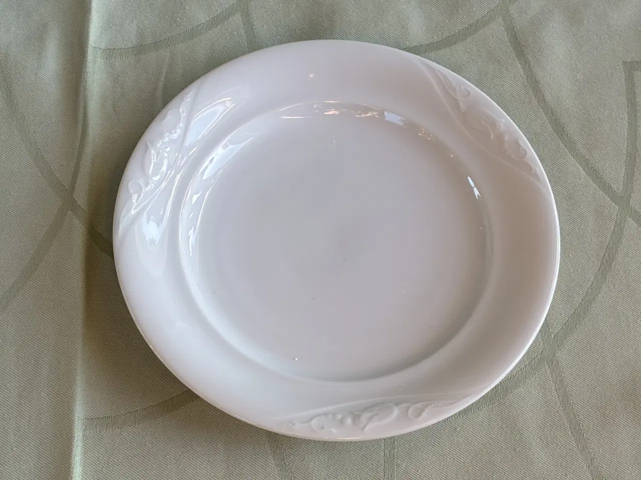 Billede 3 - Royal Copenhagen, Hvid Magnolia, Glaseret Relief