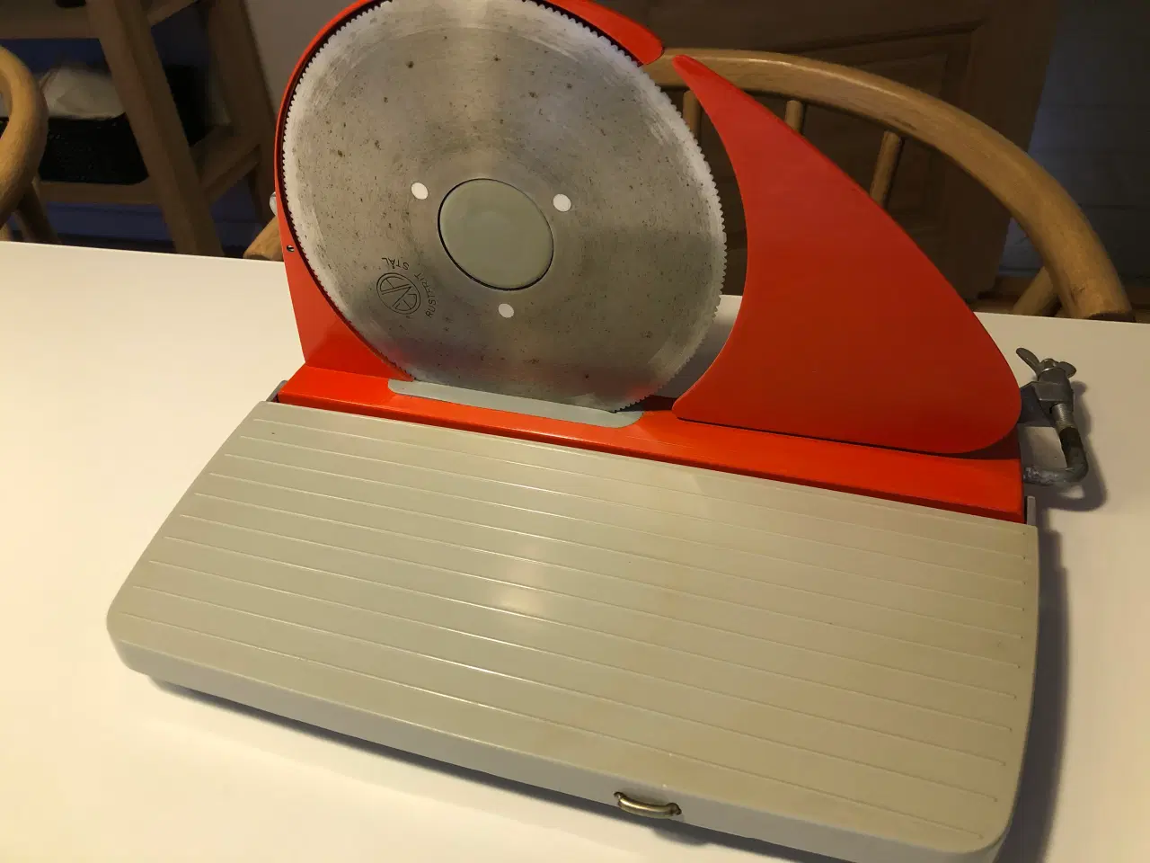 Billede 6 - EVA Brødskærer i rød med grå side