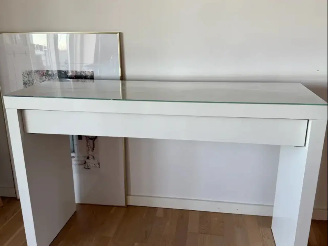 Billede 1 - IKEA Makeup bord med skuffe