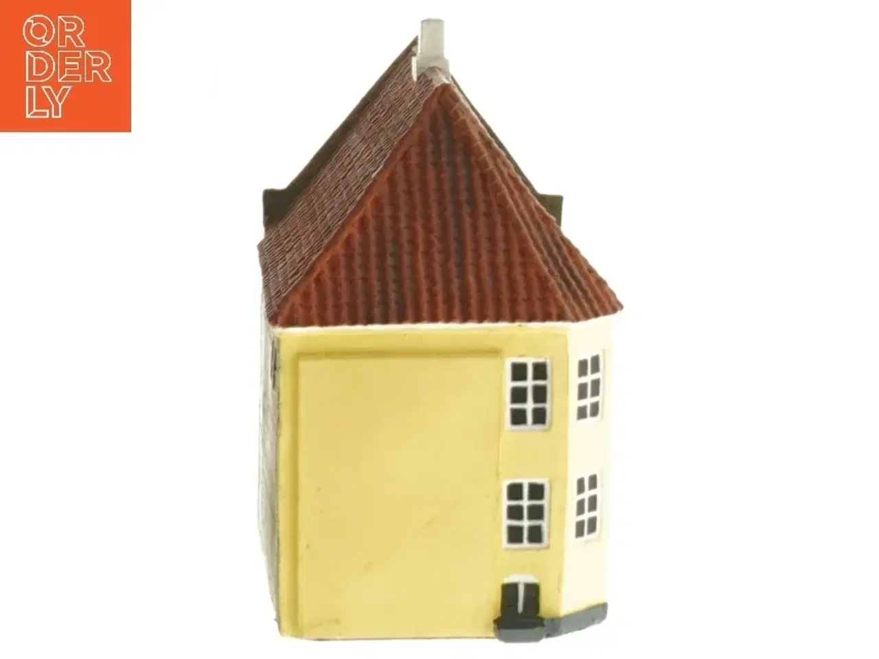 Billede 2 - Miniature hus dekoration fra Trip Trap (str. 10,5x11x7 cm)