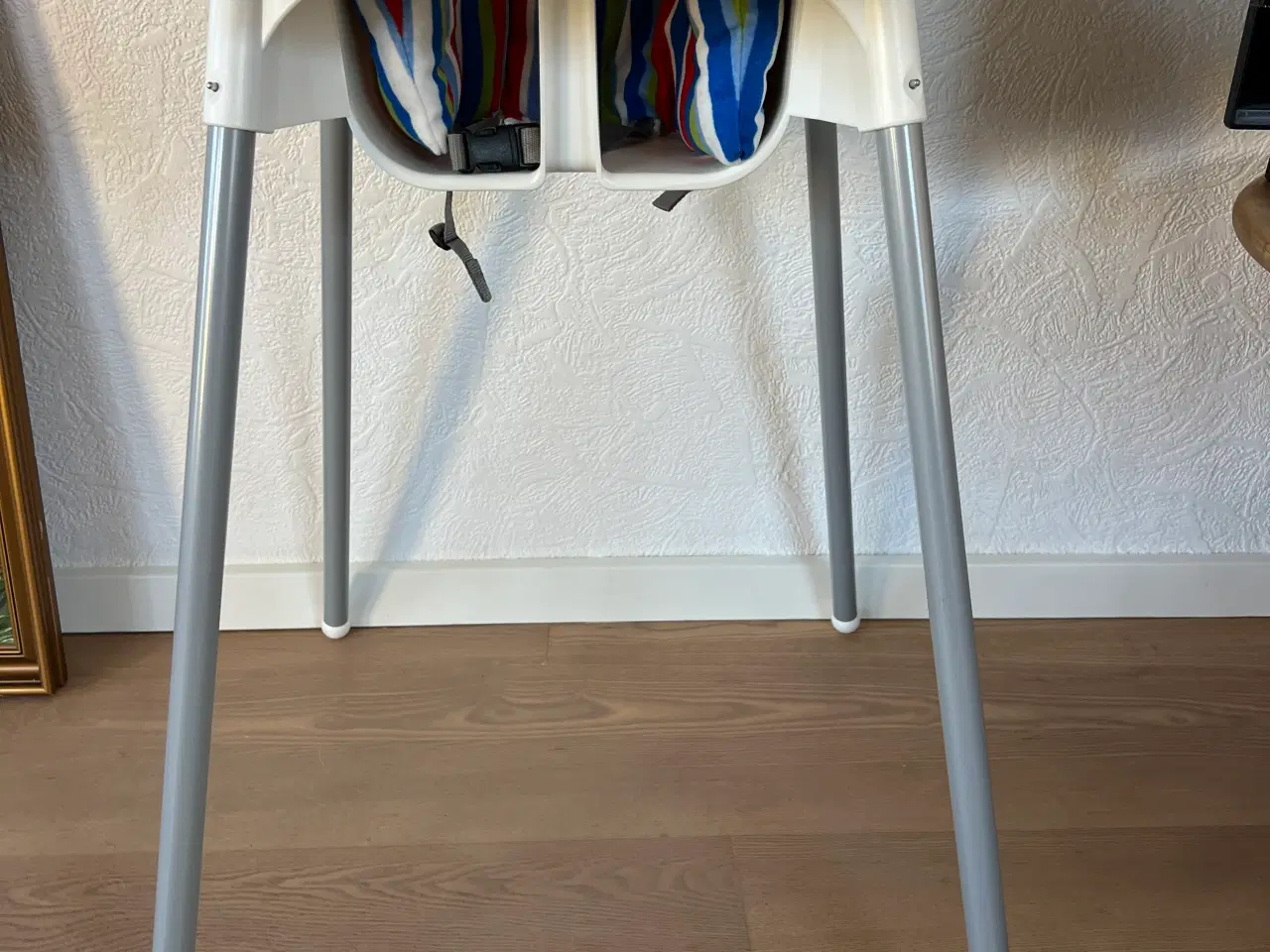Billede 1 - Hvid Ikea Antilope højstol inkl. bakke og pude
