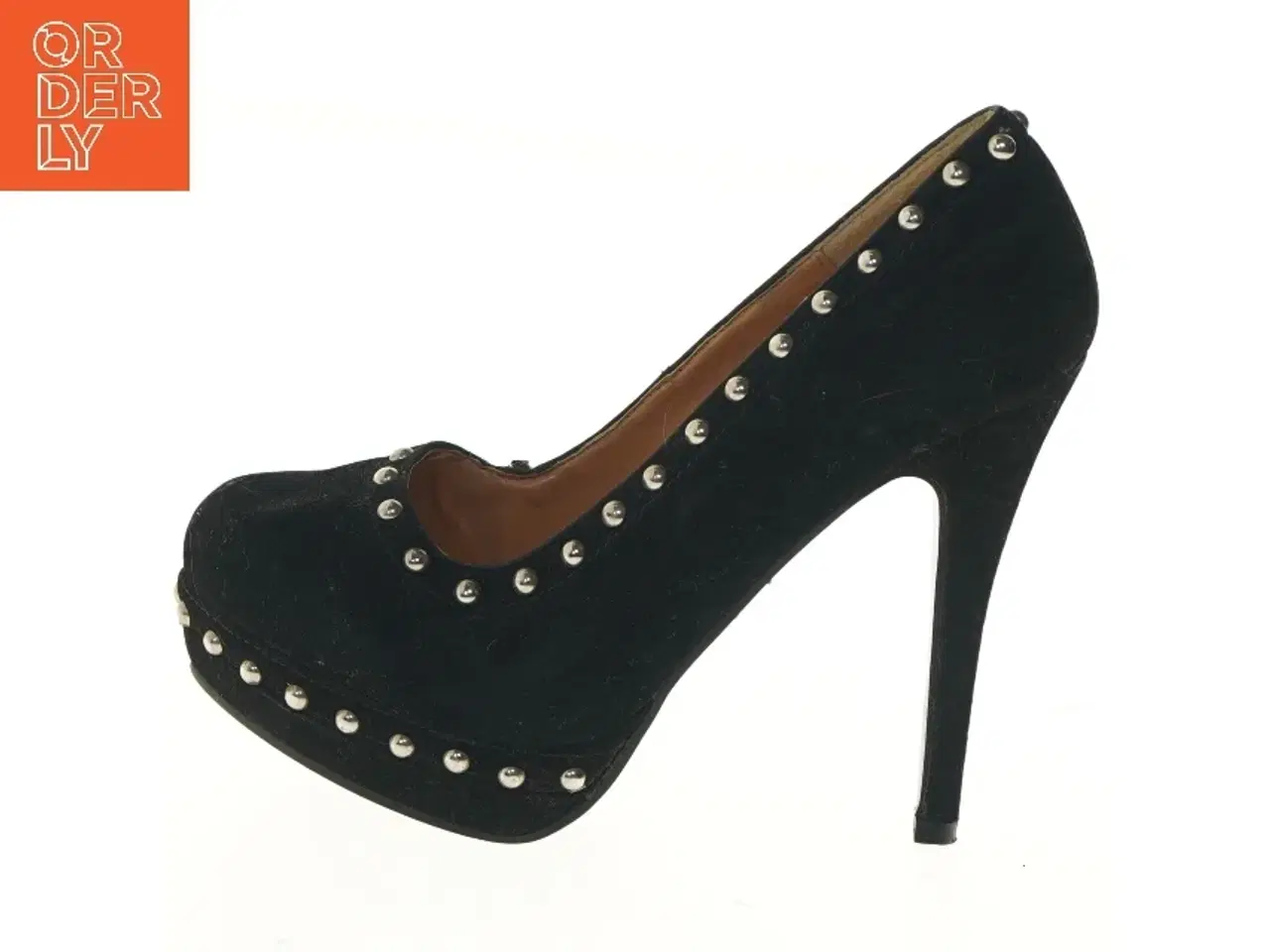 Billede 1 - Høje hæle med nitter (str. 40 )
