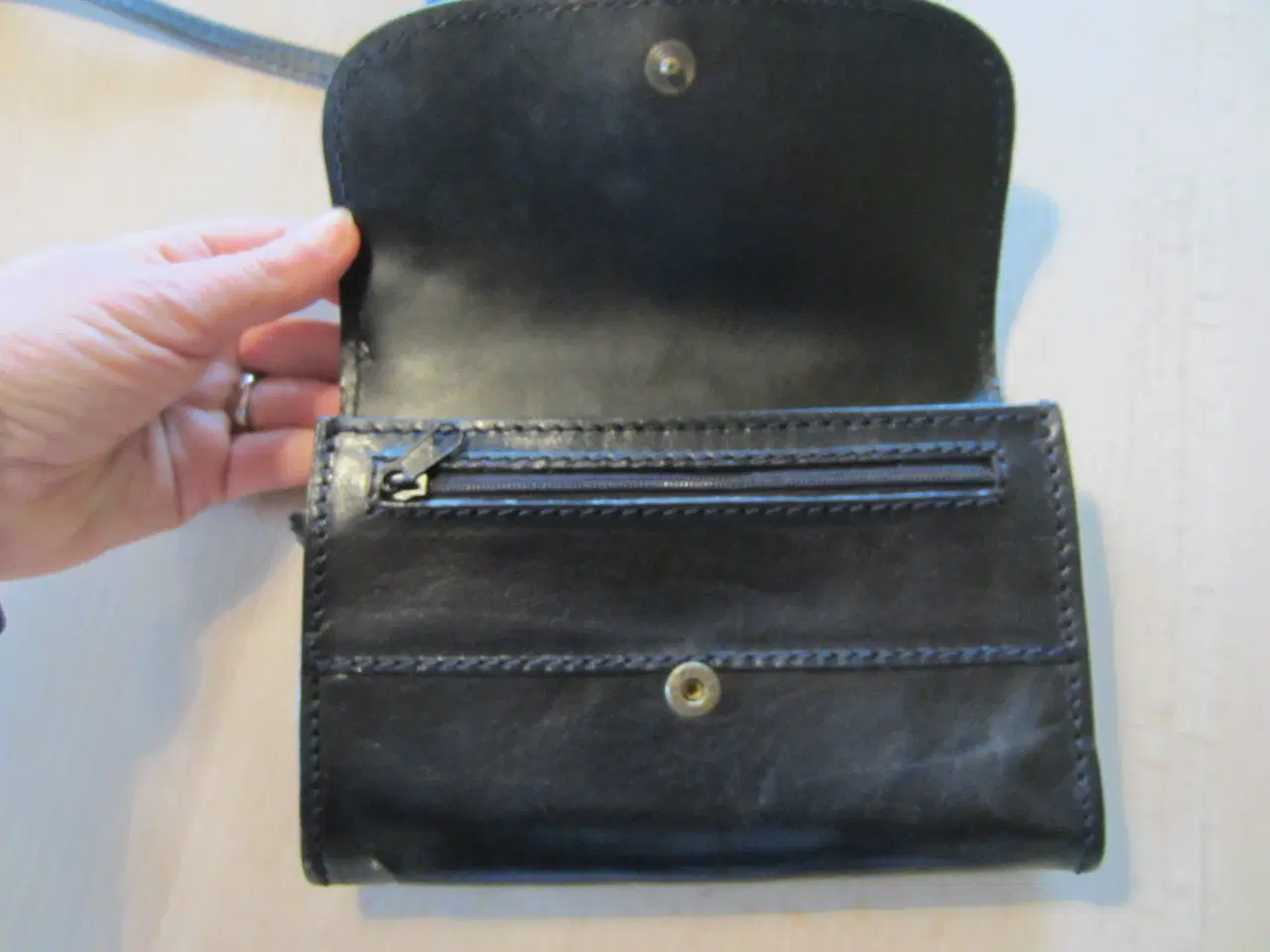 Billede 6 - Festtaske i sort læder fra Gianni Conti