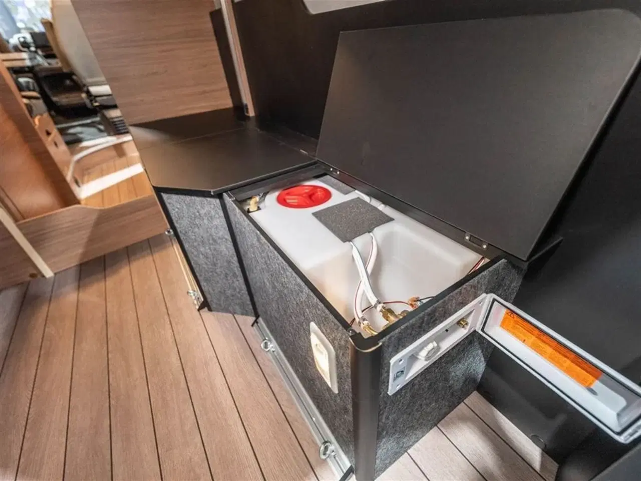 Billede 31 - 2026 - Knaus Boxlife 600 ME Platinum Selection   van under 6 meter med langsgående seng