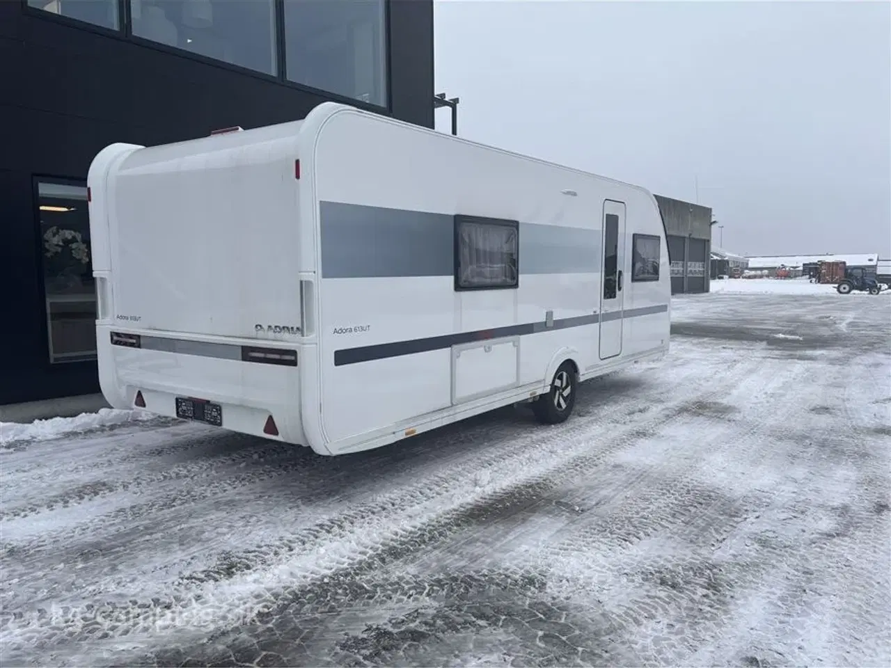 Billede 4 - 2022 - Adria Adora 613 UT Lækker vogn med fritstående dobbeltseng - Mover - Fortelt