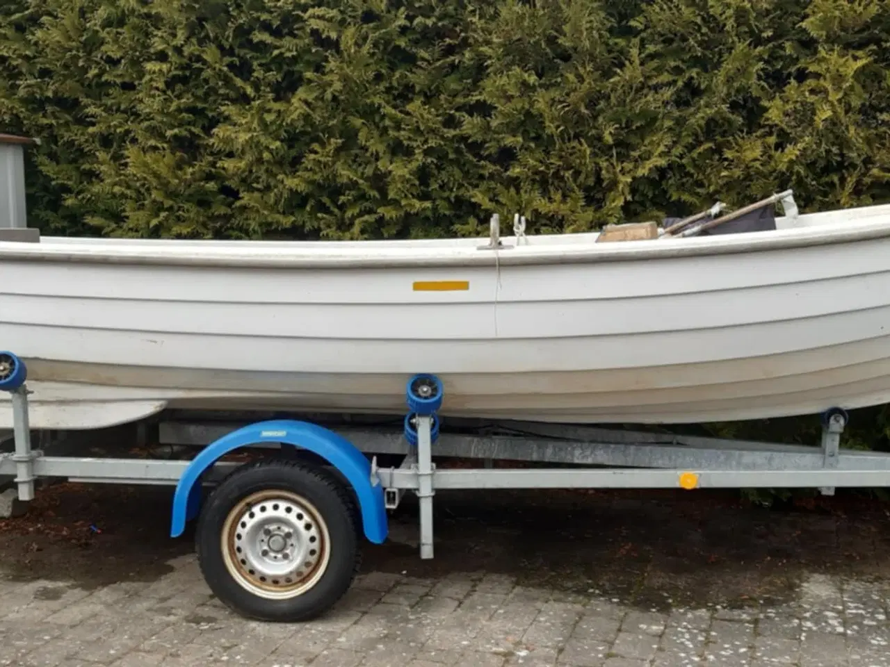 Billede 2 - båd 5,5 meter på ny træler 8 hk yamaha GPS