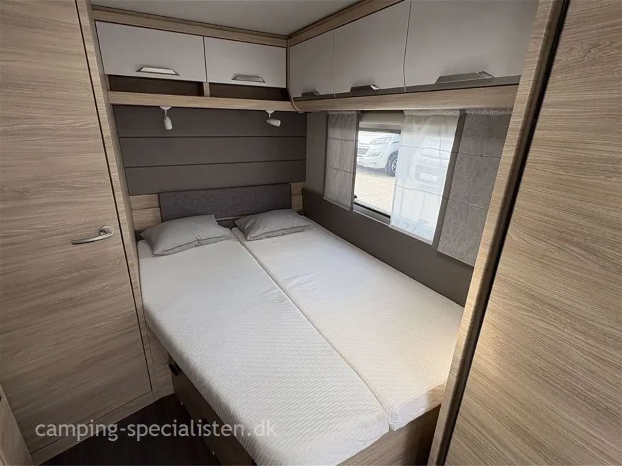 Billede 11 - 2021 - Knaus Südwind 500 UF "60 Years Celebration"   Pæn og meget veldholdt campingvogn - Knaus Südwind 500 UF fra 2021 - Kan nu opleves hos Camping-Specialisten i Silkeborg