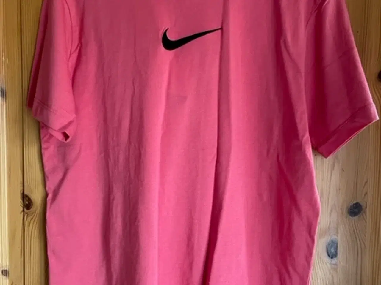 Billede 1 - Nike T-shirt str Small